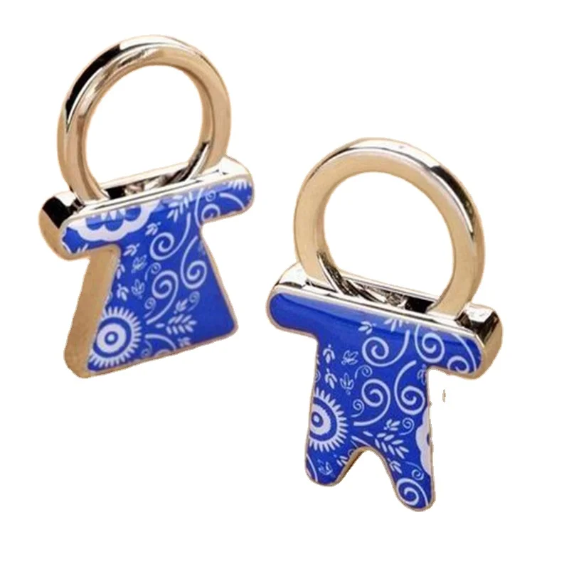 Manufacturer custom-made lovers key chain, zinc alloy valentine gifts.Action figure toy cartoon key chain