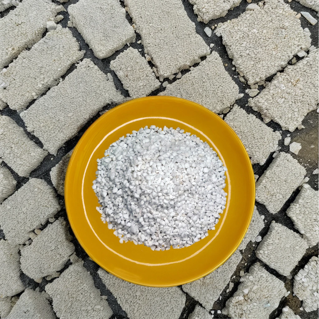 Thermal insulation material for expanded perlite water treatment for horticultural cultivation