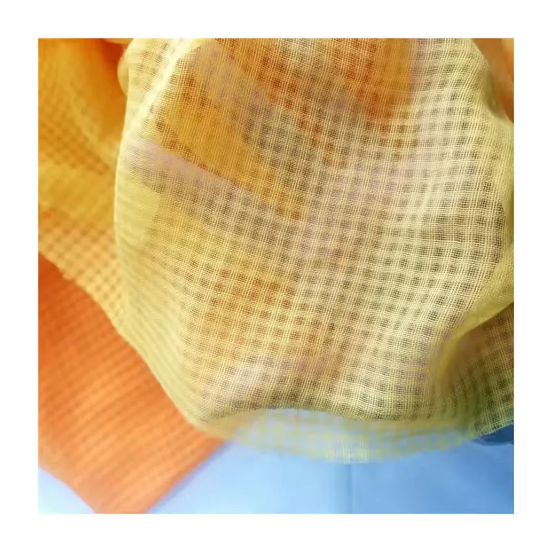 Белая шифоновая плиссированная сари из 100% полиэстера