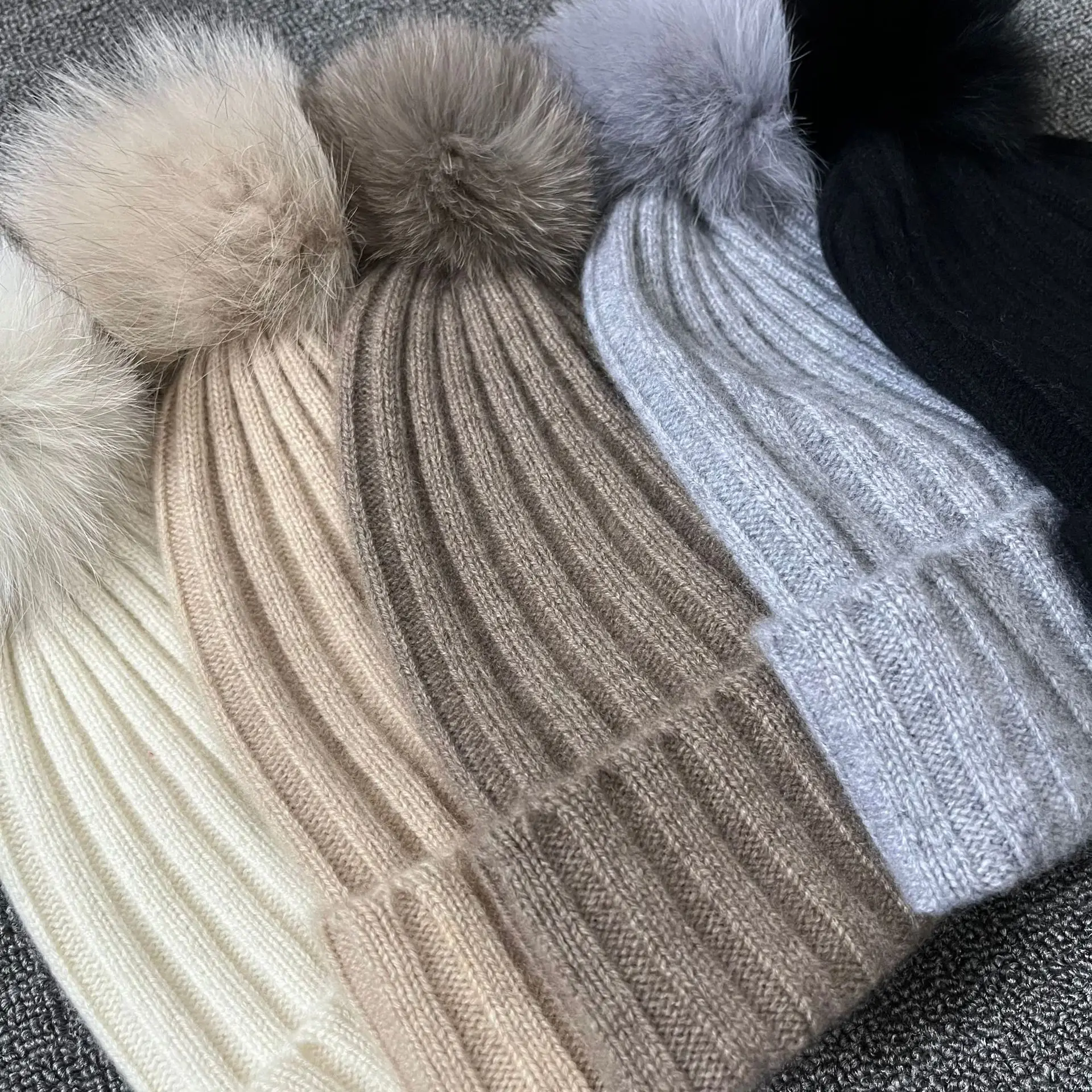 Custom Women Ladies Winter Warm Knitted Fashion GOAT CASHMERE wool Hat with Large Genuine Real Fox Fur Pom