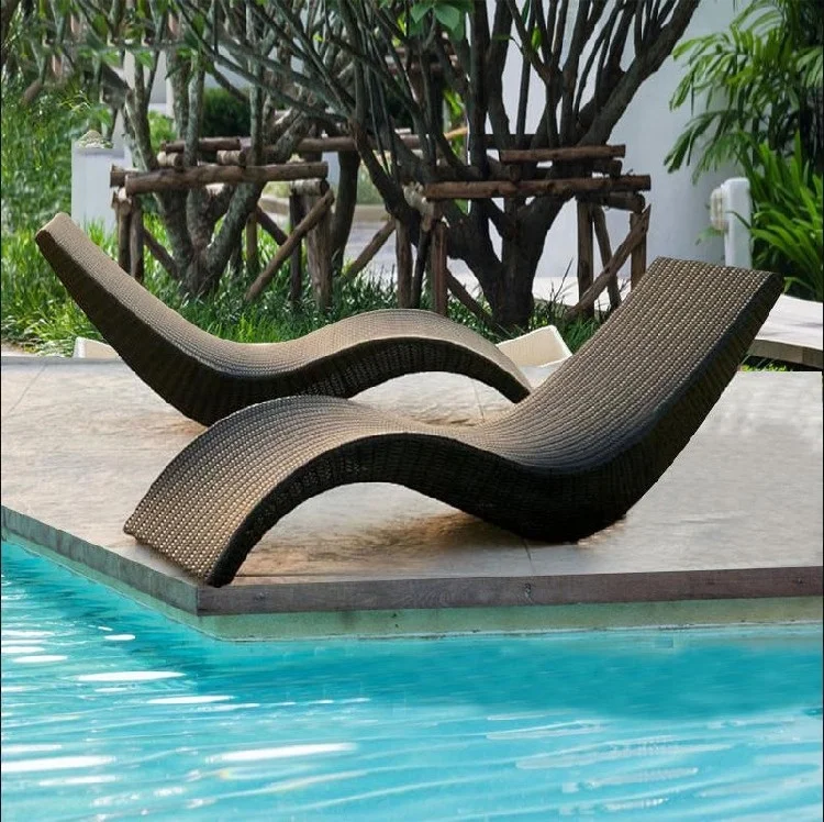 cheap outdoor patio chaise lounge chair wicker sun bed for hotel Deck Beach Yard Swimming Pool with cushion chaise loungers