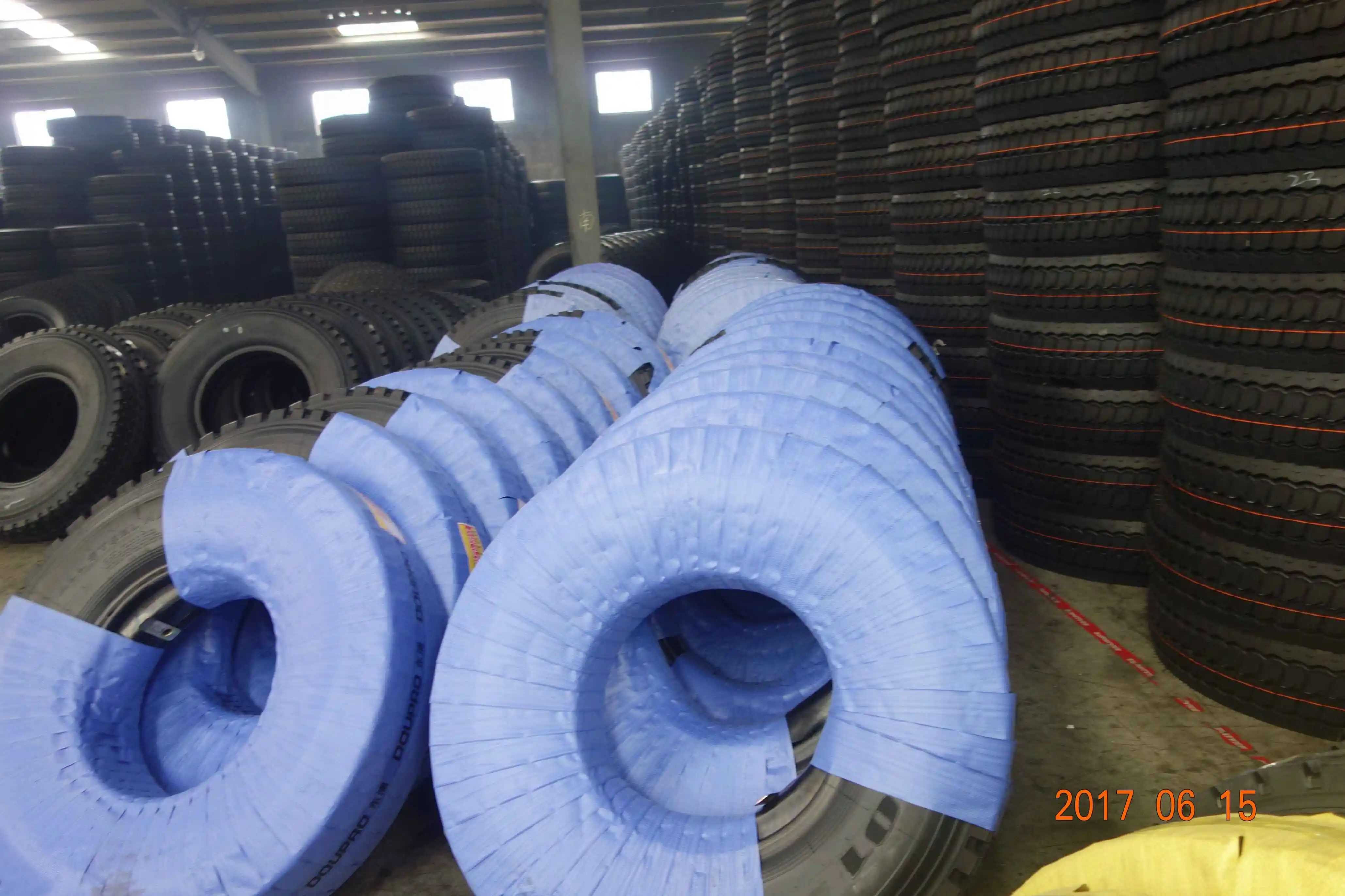 Top Quality hot wheels truck 1200R20 1100R20 1000R20 900R20 truck tires trailer tyres