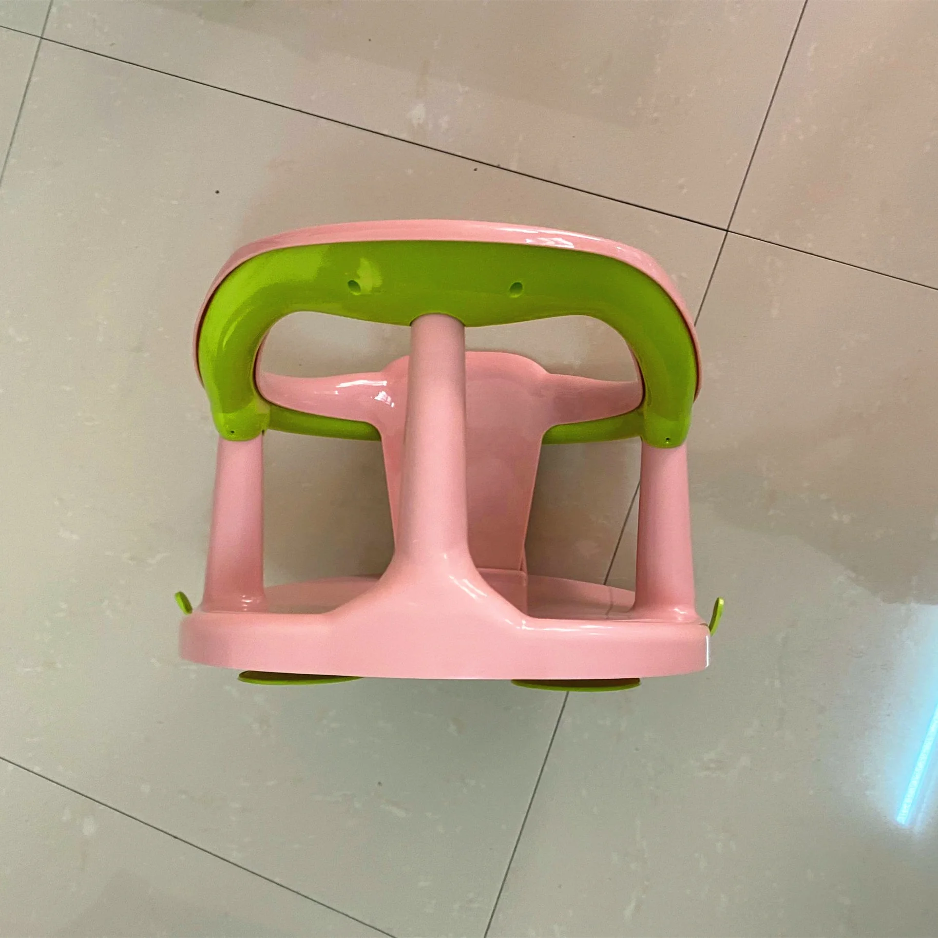 Factory Price PP Baby Bath Tub Chair For Shower Baby Bathtub Seat with Backrest Suction Cups