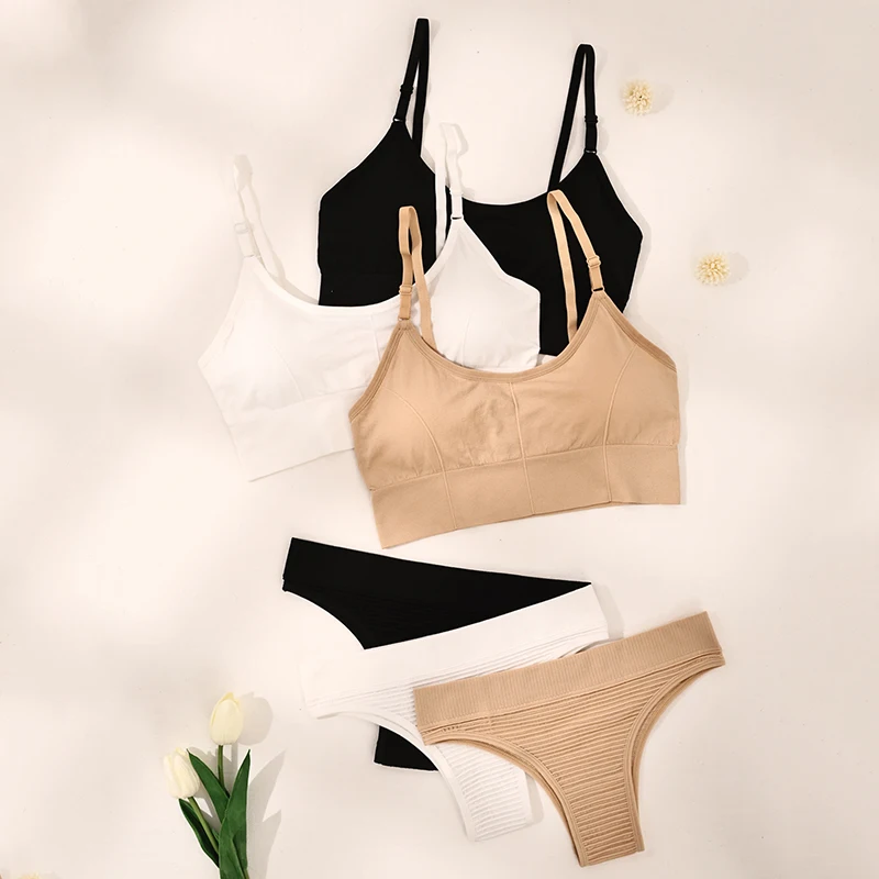 Бесшовный ребристый бюстгальтер и трусики с логотипом