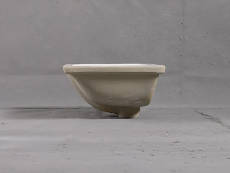 Керамическая раковина CUPC 18 дюймов для отелей прочная высококачественная маленькая прямоугольная встраиваемого монтажа из фарфора