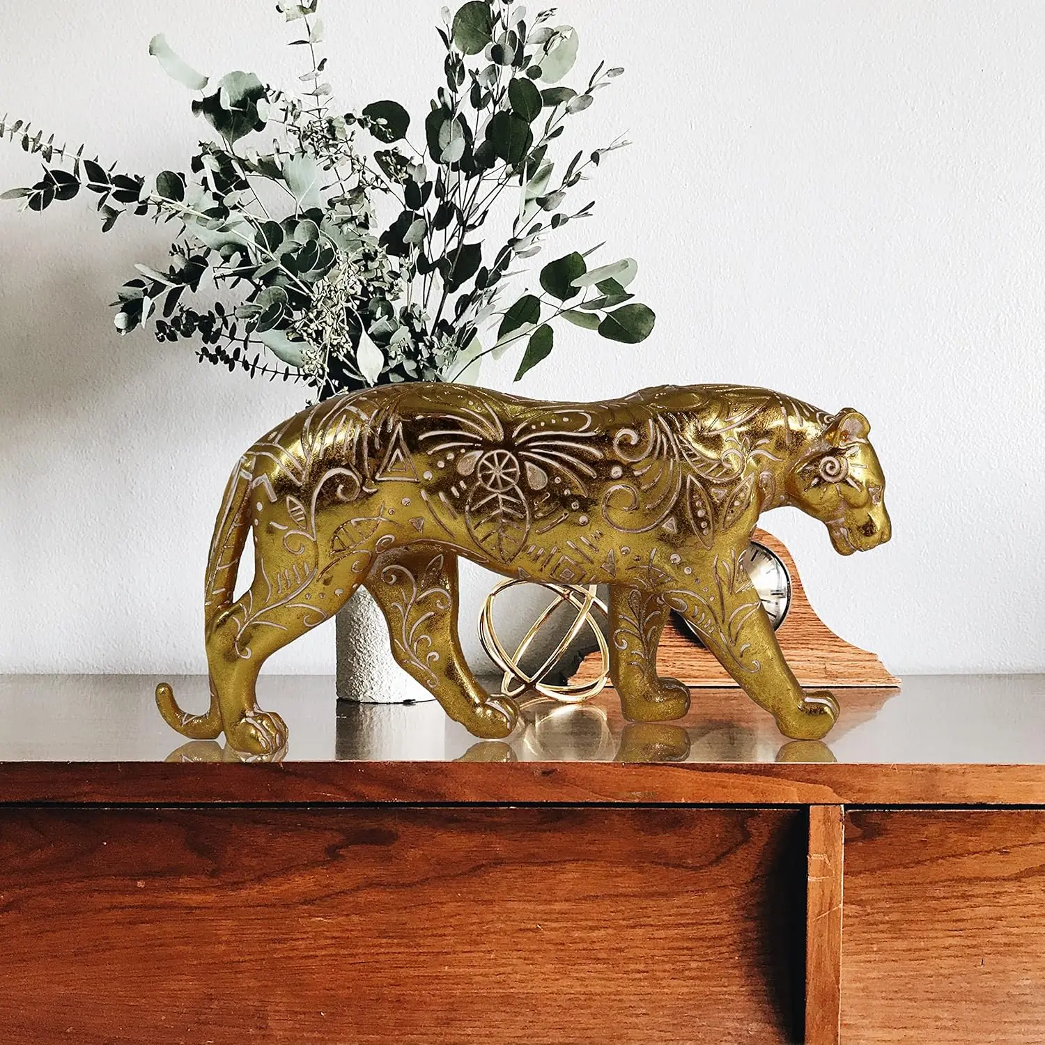 Custom Gold Cheetah Statue Simple Modern Western Resin Sculpture for Living Room Bedroom Desktop Art Decoration Gift for Dad
