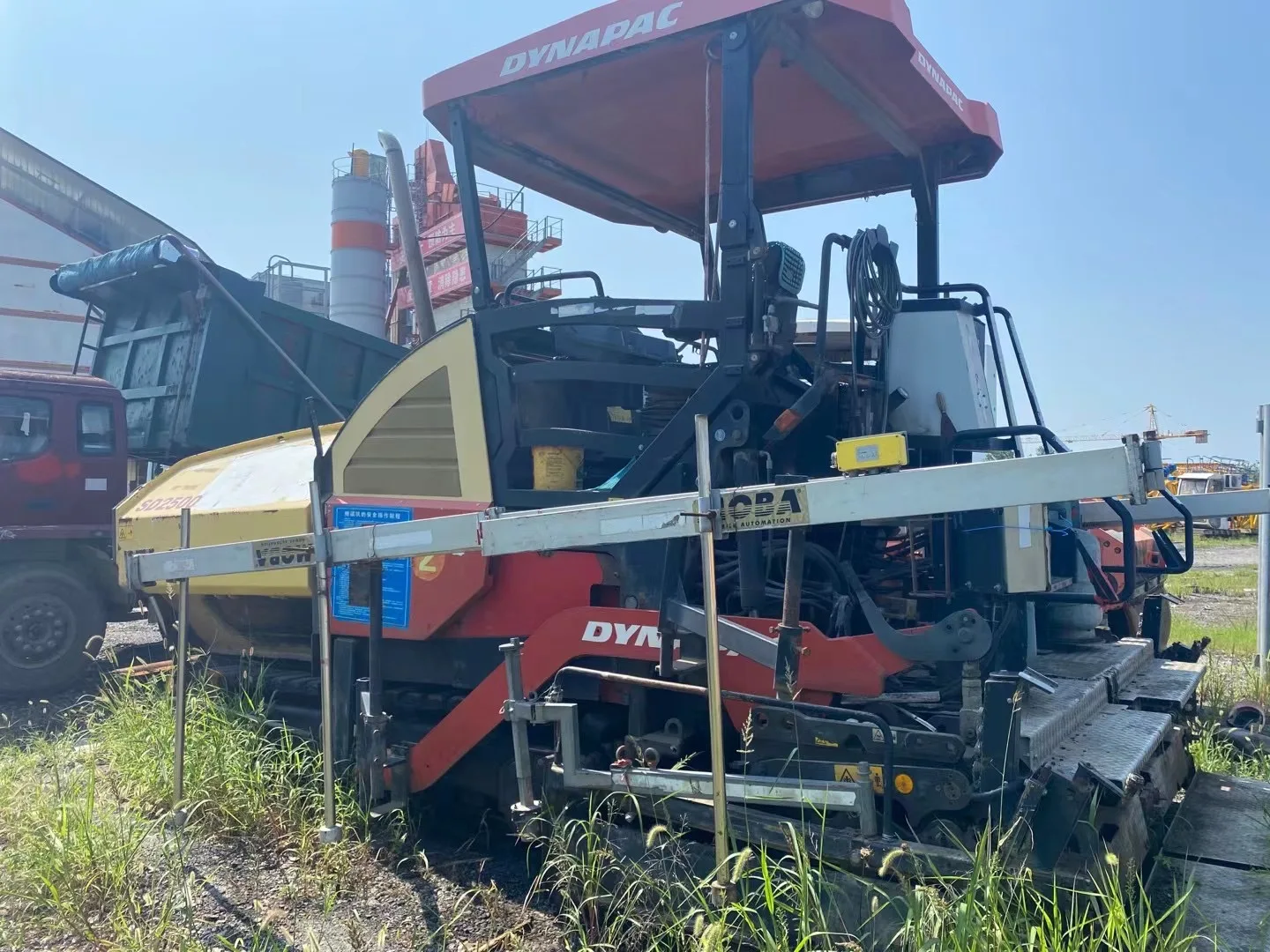 construction machine used danapac concrete paver sd2500cs