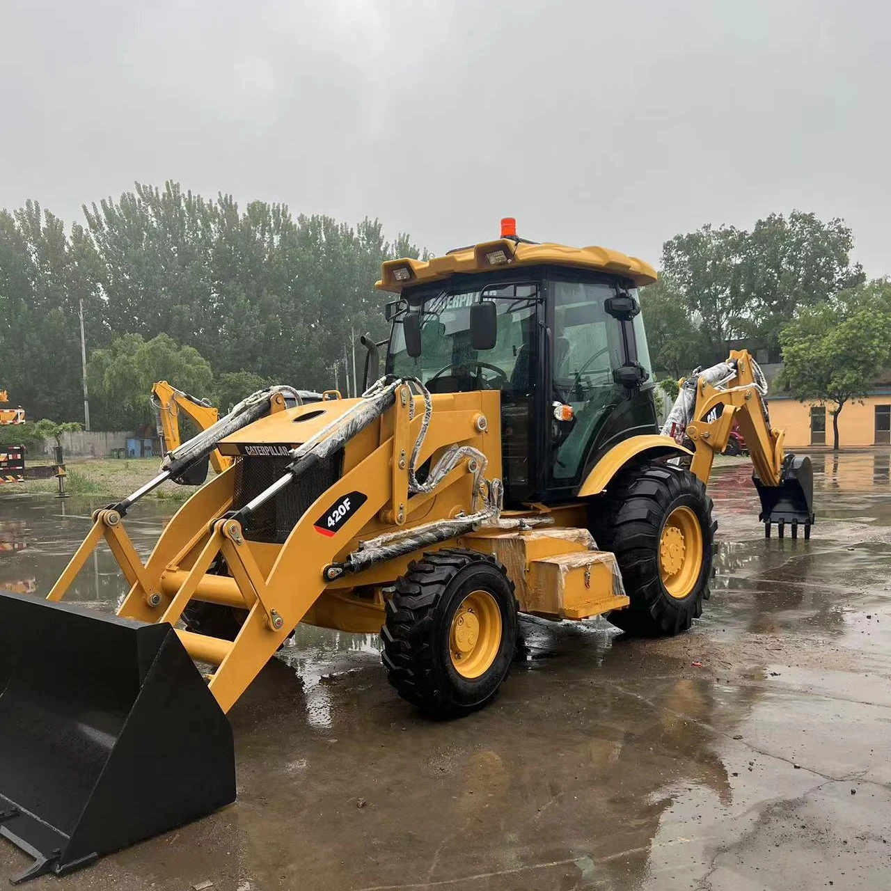 Япония используется CAT 420F Backhole loader по конкурентоспособной цене Добро пожаловать спросить