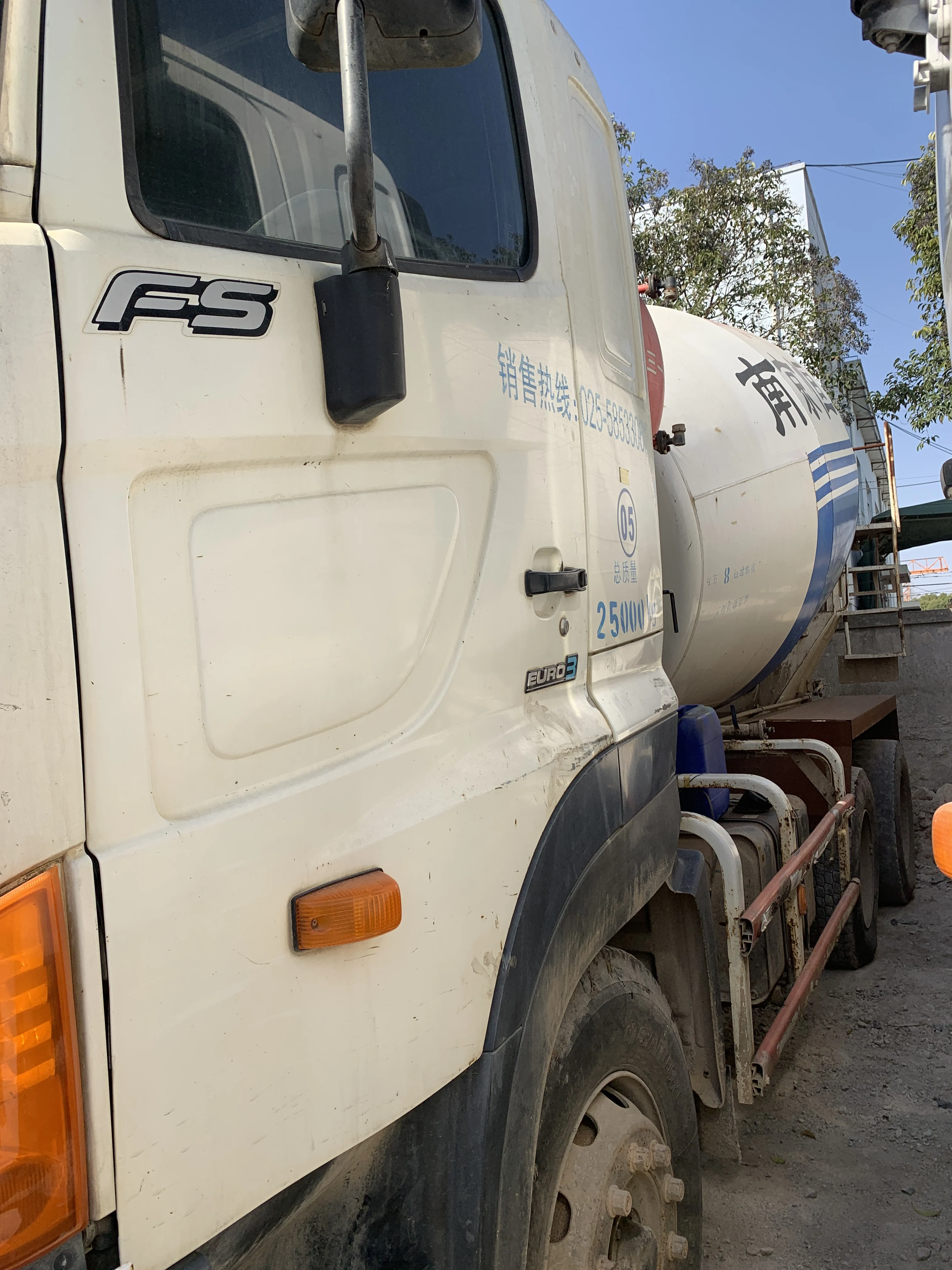 Смеситель HANG KUI Hino700 13 7 тонн 90% новый оригинальный японский с EPA CE сельскохозяйственный дешевый использованный смеситель для смешивания бетона