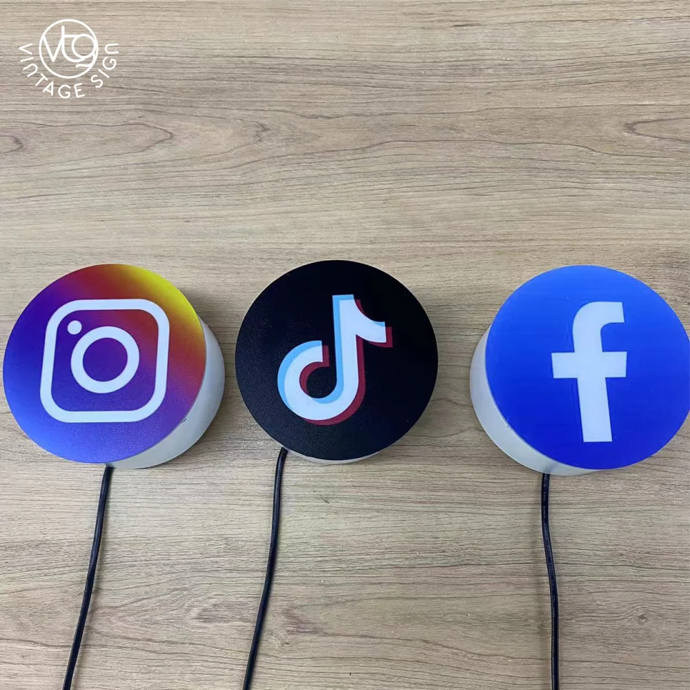 Professional Factory Led Acrylic Signboard Exterior Light Box Illuminated Sign  With Wholesale Price