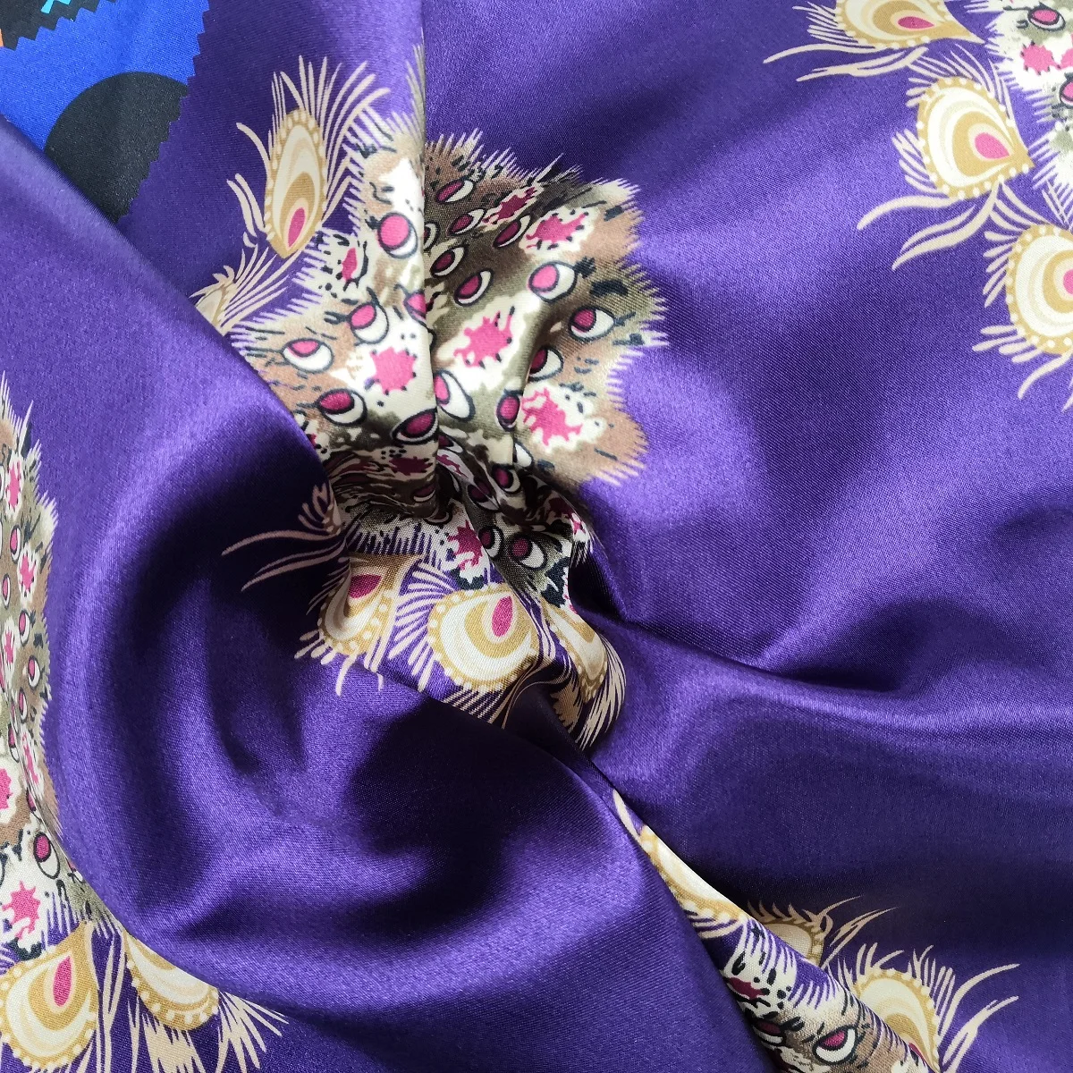 Custom Digital Printing Fabrics Wholesale Women Silk Satin 100% Polyester Fabric For Clothes