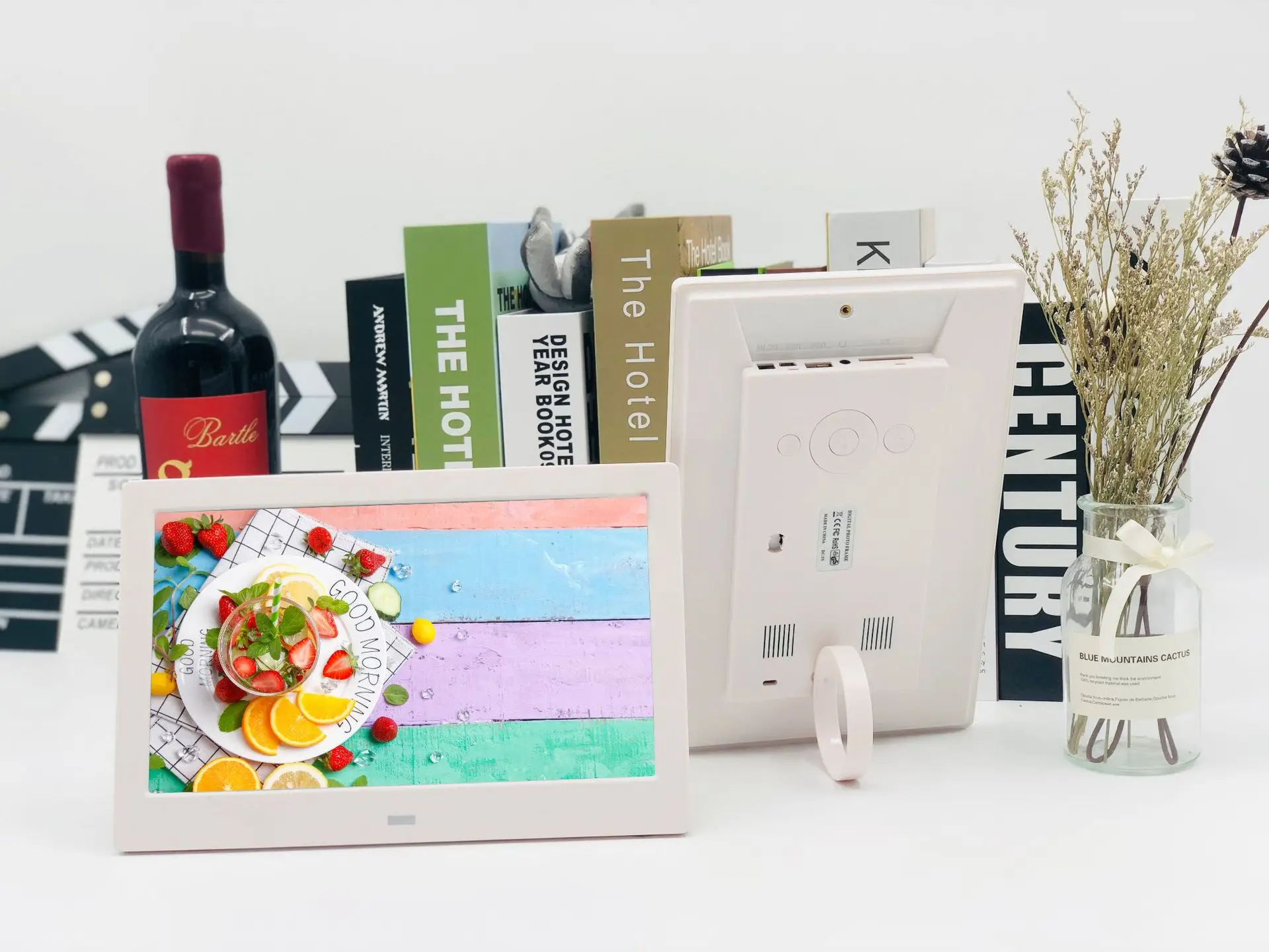 Battery operate android tv screen wifi tablet digital photo picture frame 7 inch with camera