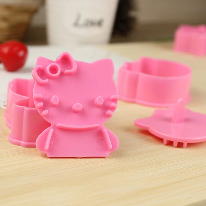 Homesun 2Pcs Cartoon Plastic Cookie Cutter Set 3D Embossing Biscuits Stamps Mold For Kids DIY Fondant Cake Baking Tools