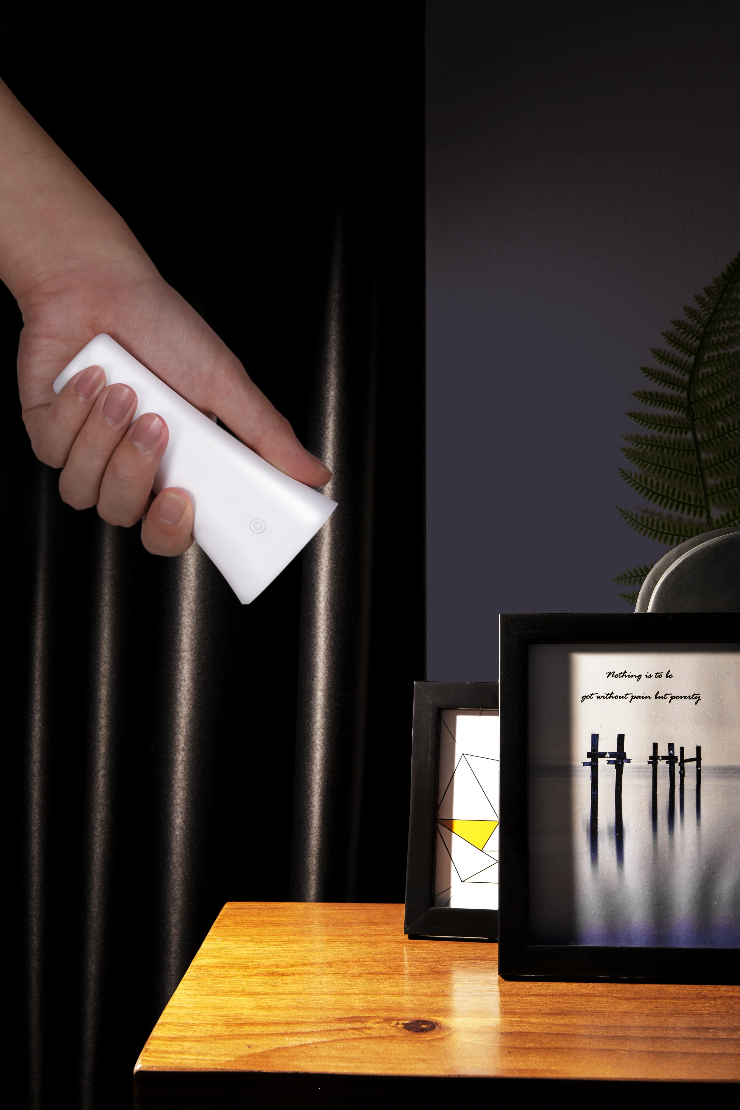 4-in-1 Multifunctional Touch Led Magnetic Suction desk lamp stand handheld Clip Wall Portable Learning Reading Gift Light