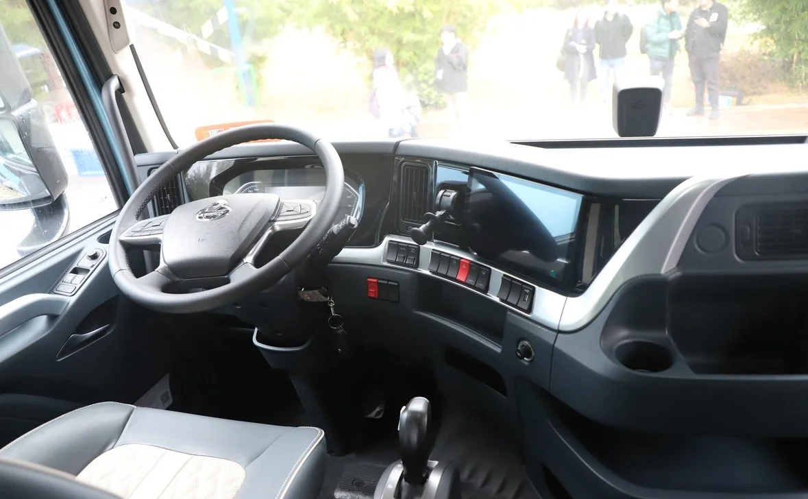 Dongfeng Chenglong H7 головка Тяжелого Грузовика 600 лошадиных сил 6x4 сильная силовая маневренность прямой производитель хорошие тягачи