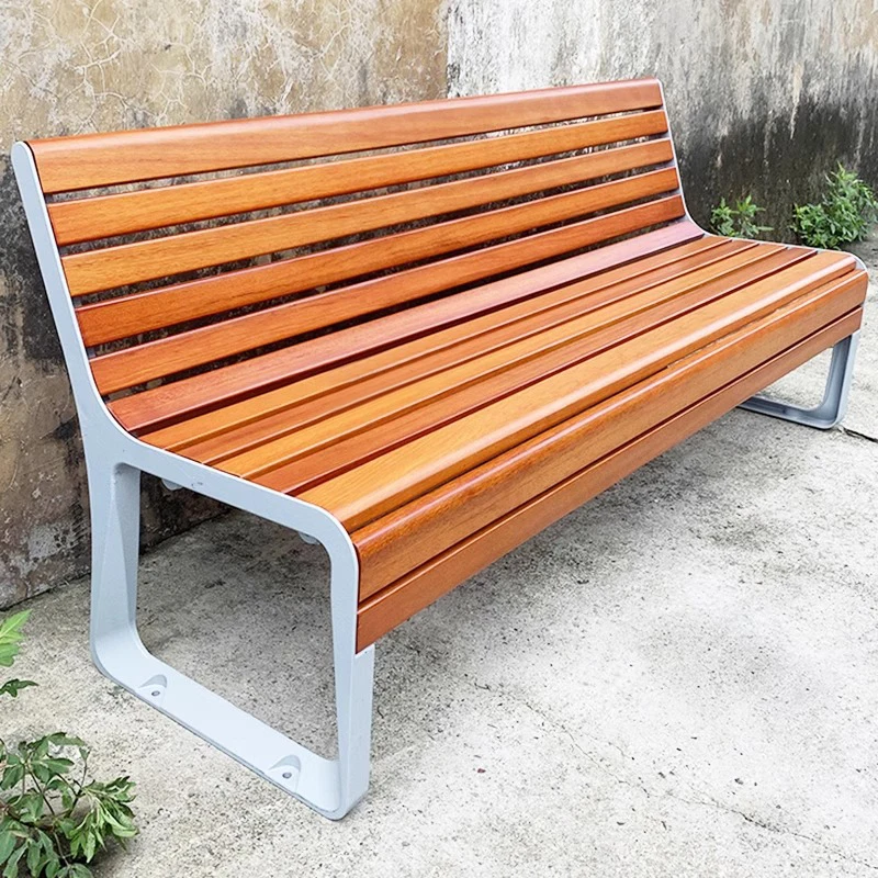 Скамейка из древесного пластика