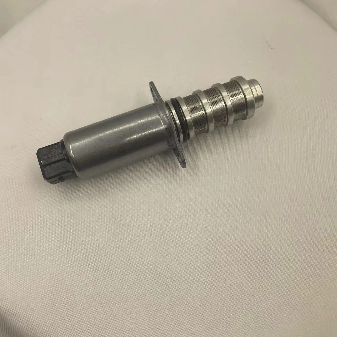 Engine Variable Valve Timing Solenoid Oil Control Solenoid Valve for Porsche Cayenne 9A110530404