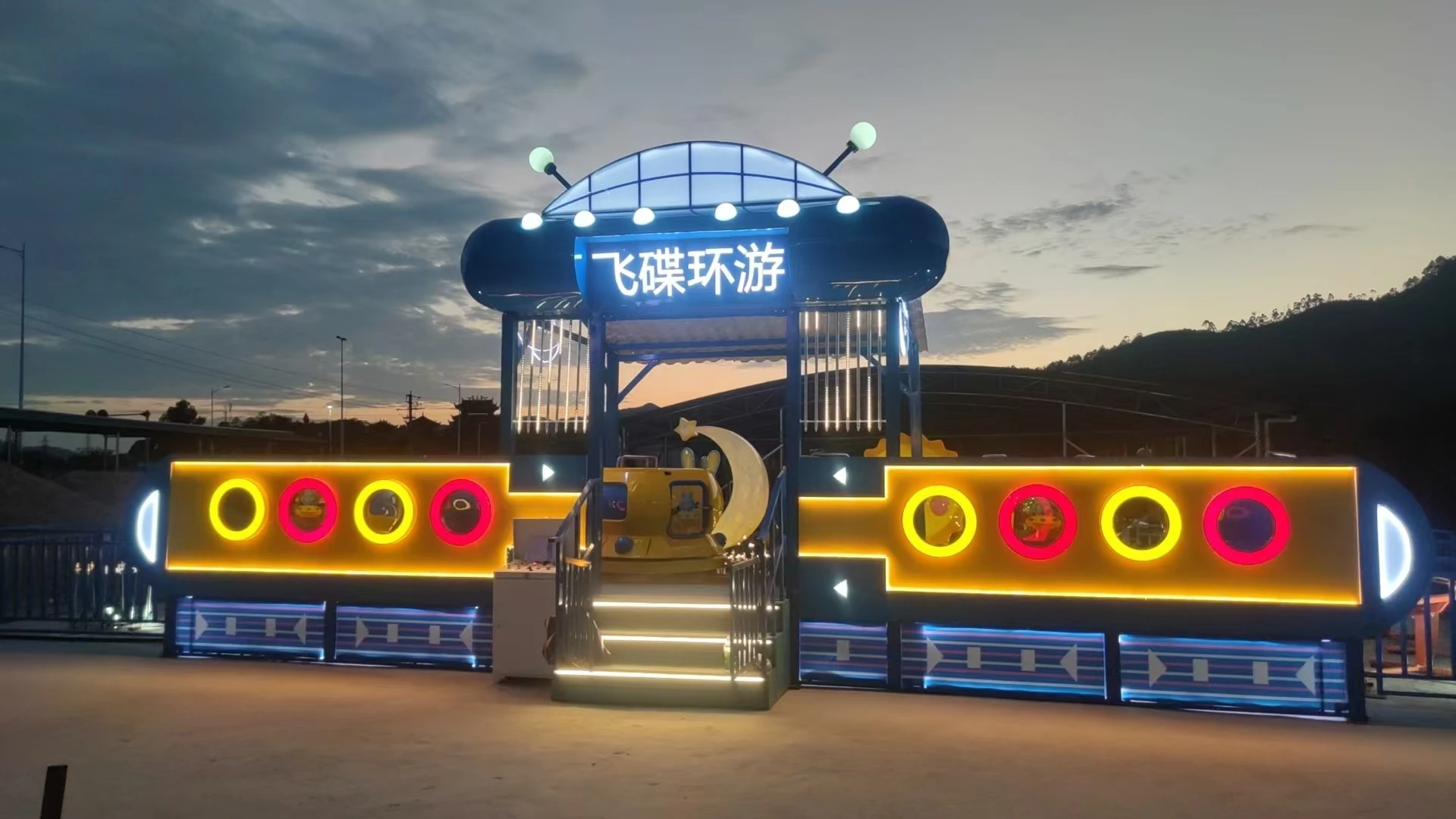 Mini Adventure Park Roller Coaster Attractive Amusement Rides for Theme Parks Luna Carnivals Fairs Playgrounds