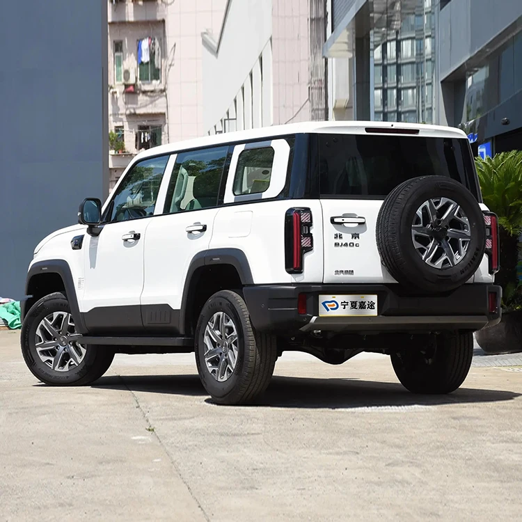 Лидер продаж Baic Beijing BJ40 2024 турбо двигатель левое рулевое управление бензиновый Подержанный автомобиль сделано в Китае