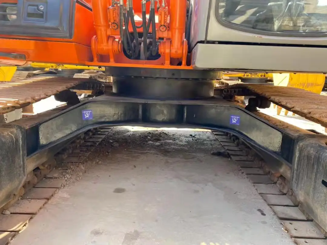 Б/у гидравлический гусеничный экскаватор Hitachi EX120