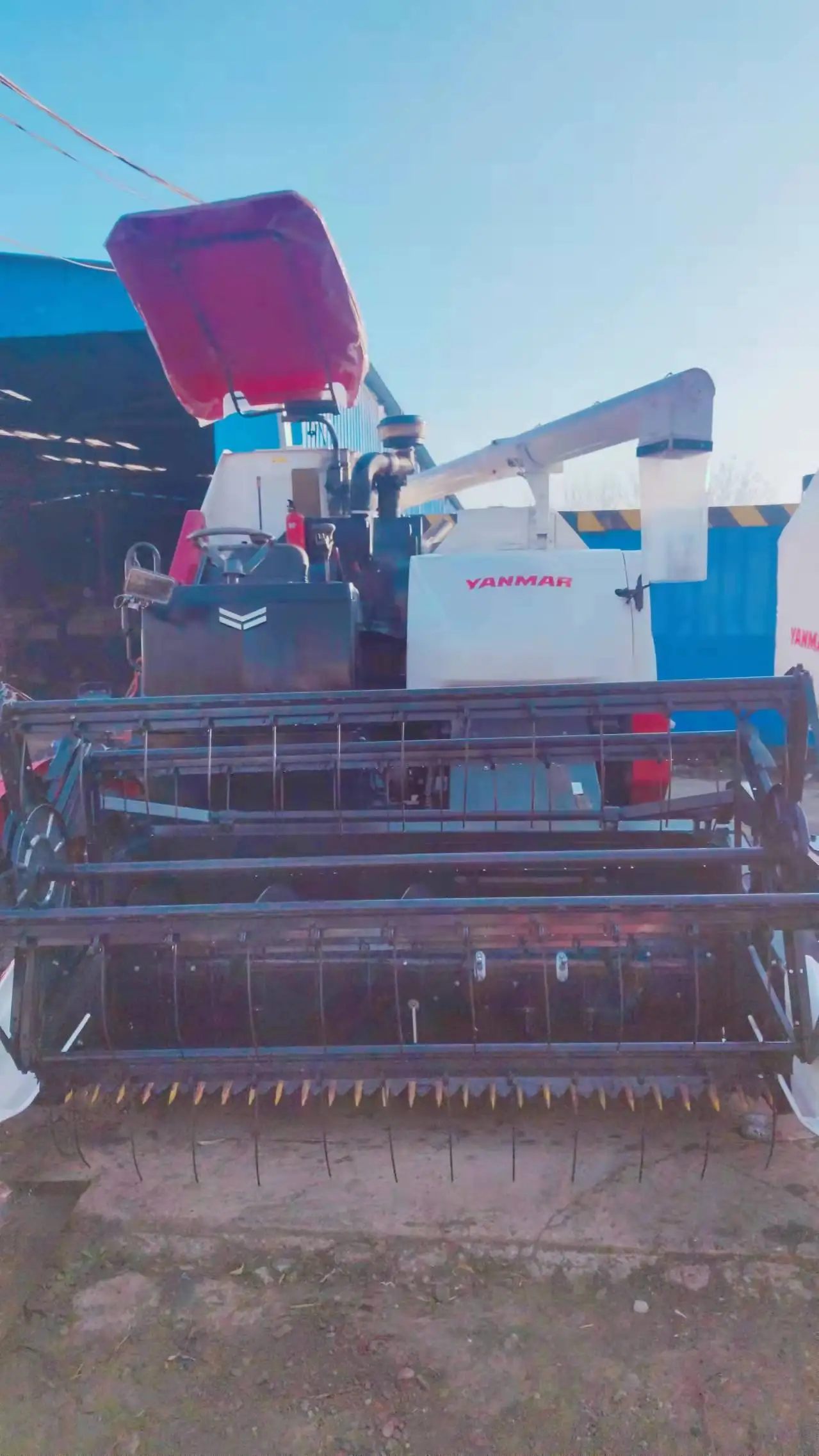 low price Japan YH880 88HP rice wheat used combine harvester