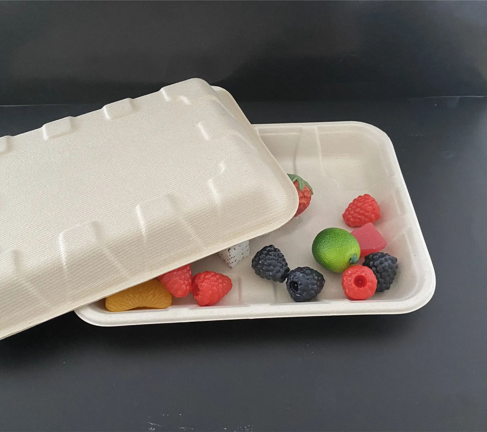 Customizable Refrigerator Safe Waterproof Eco Friendly Bagsse Made Supermarket Pulp Fruit Tray Biodegradable