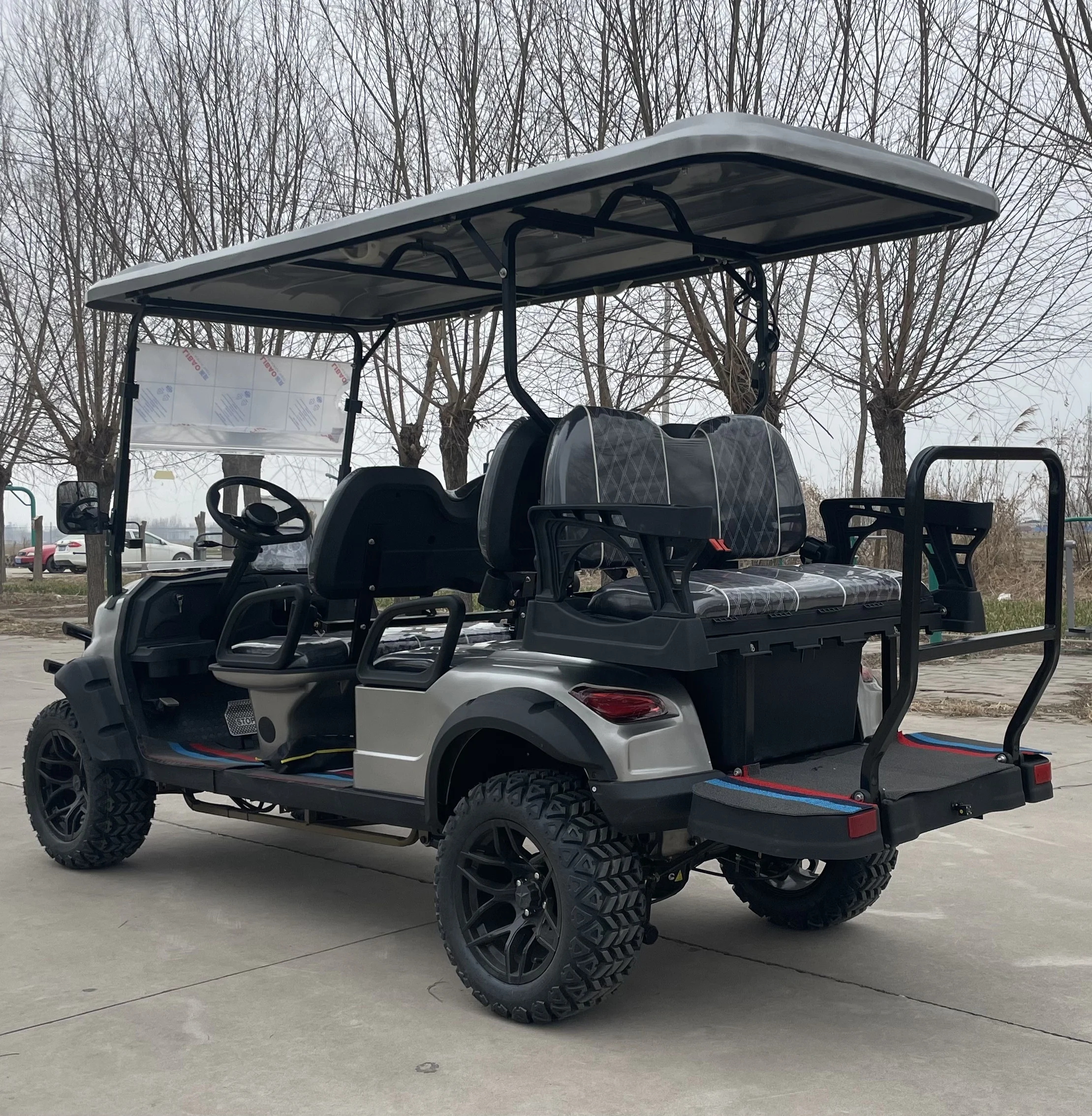 2024 New Trends 4 Seater Electric Golf Cart Cool Customized 48V/72V off Road Golf Cart for Adult
