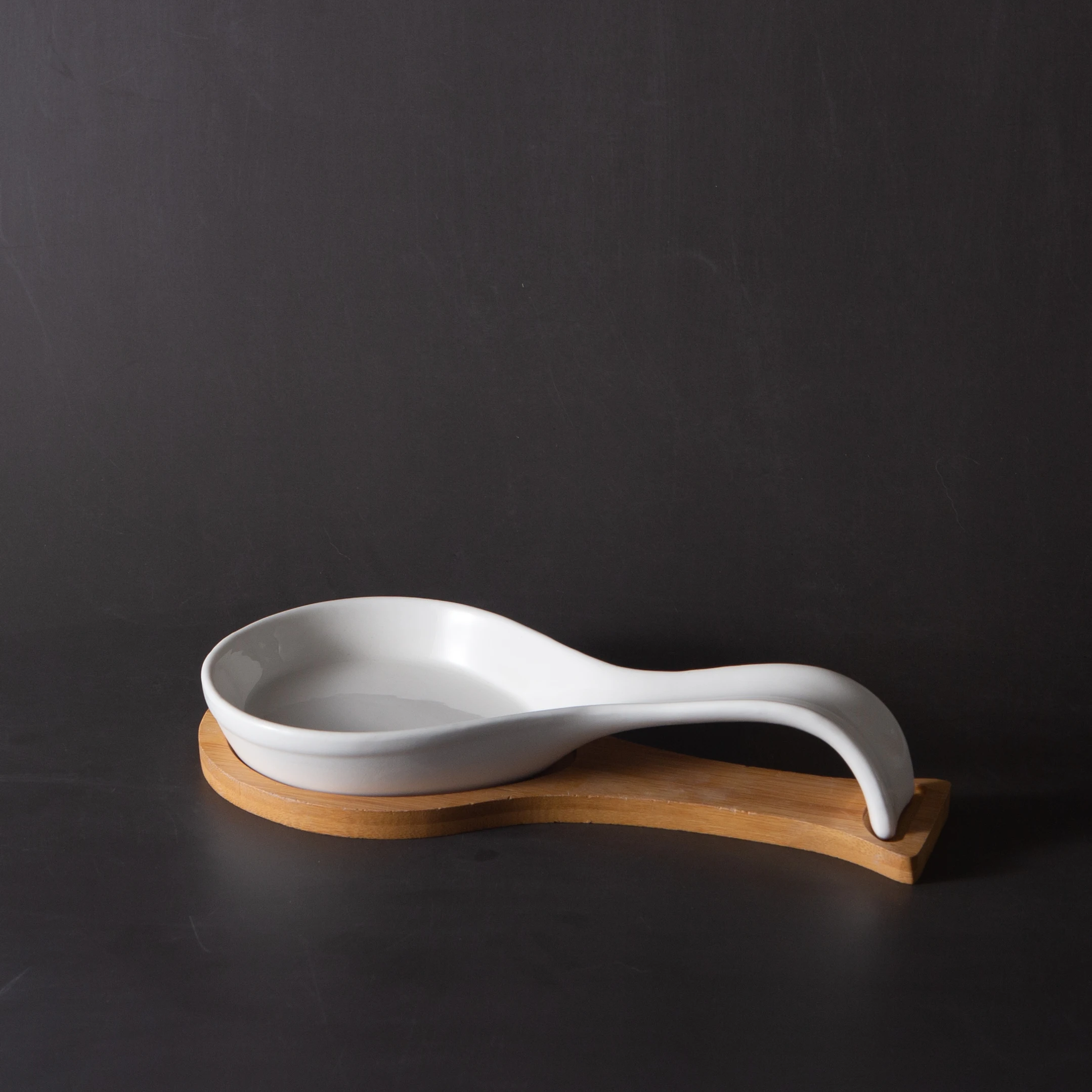 Bulk porcelain food divider plate with bamboo board tray personalized party banquet plain white ceramic plate