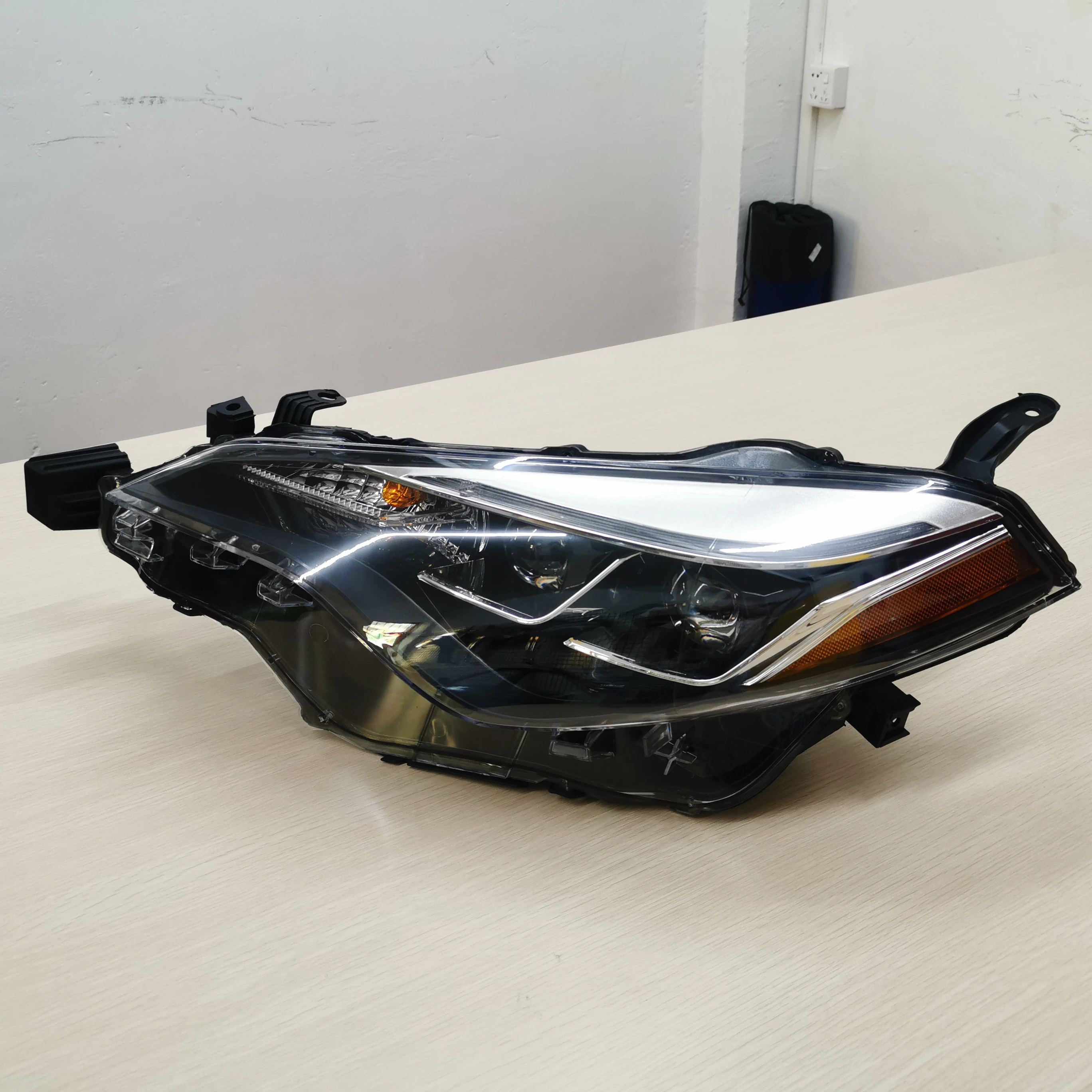 Head Lamp 81150-02M90 81110-02M90 8115002M90 8111002M90 For Corolla USA SE/XLE/XSE 2017
