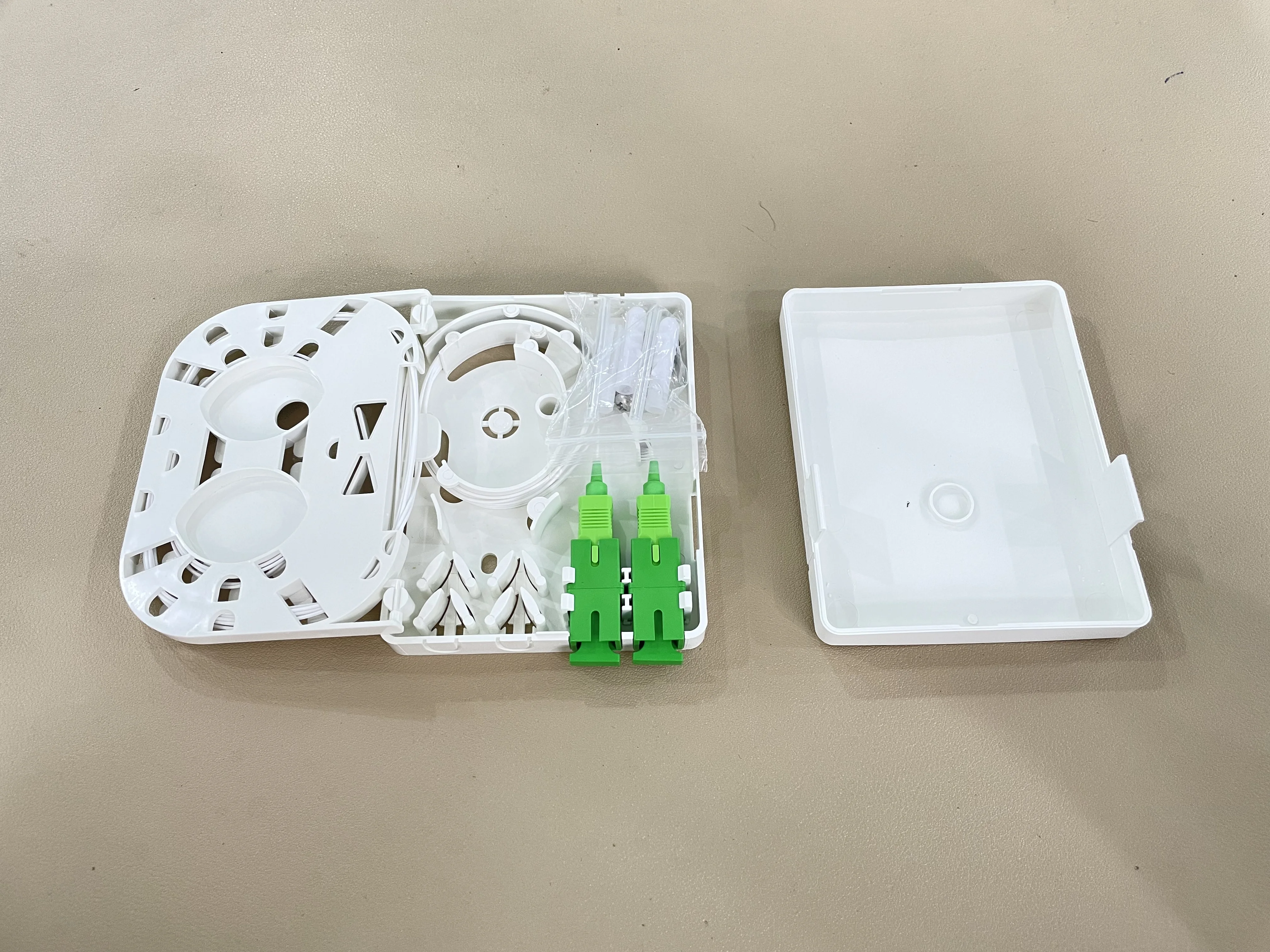 Easy operation SC LC APC UPC FTTH 2 Port ATB Access Terminal Box