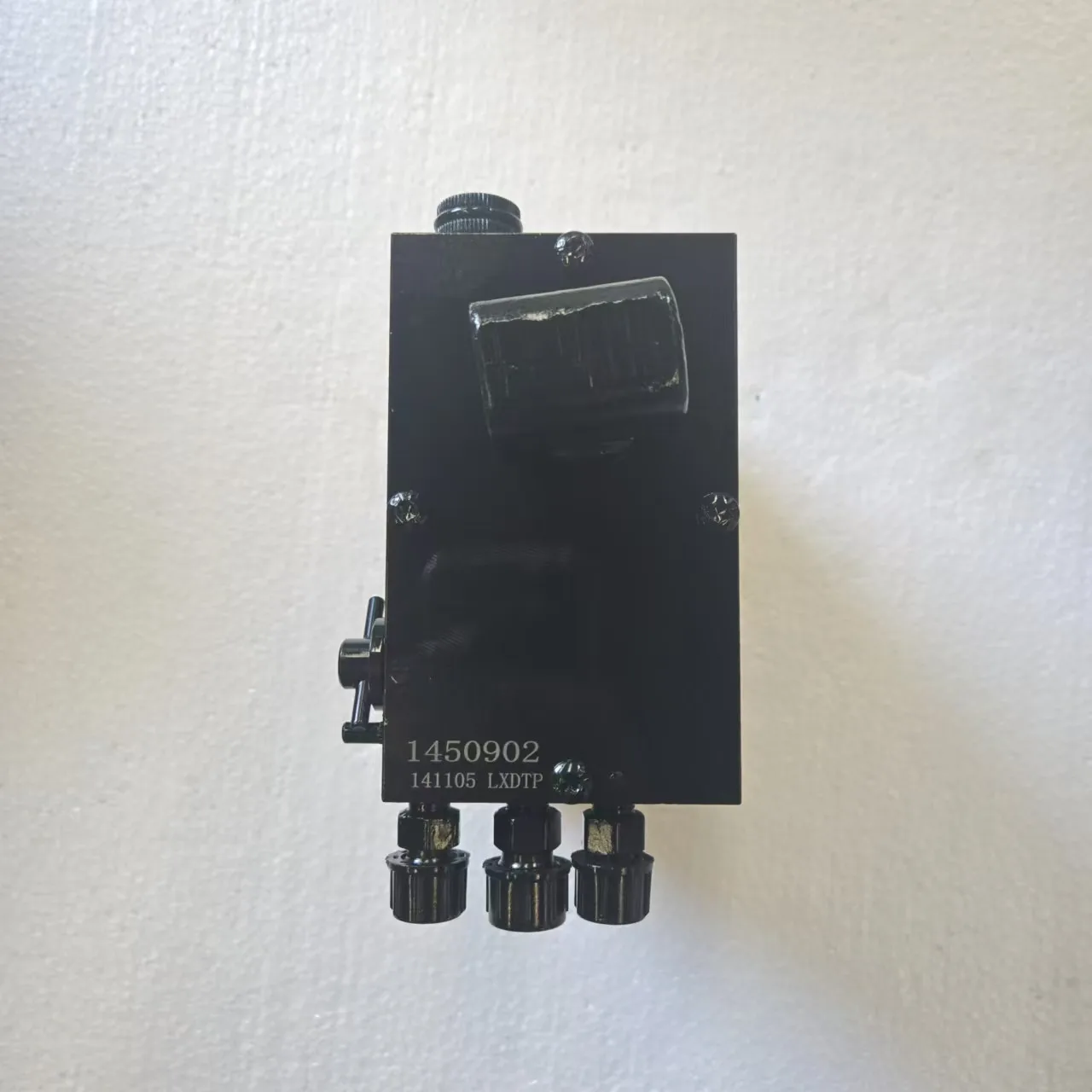 Heavy Duty European Truck Parts Tilting Hand Oil Hydraulic Cabin Tilt Pump 5010316438 For DAF And Renault