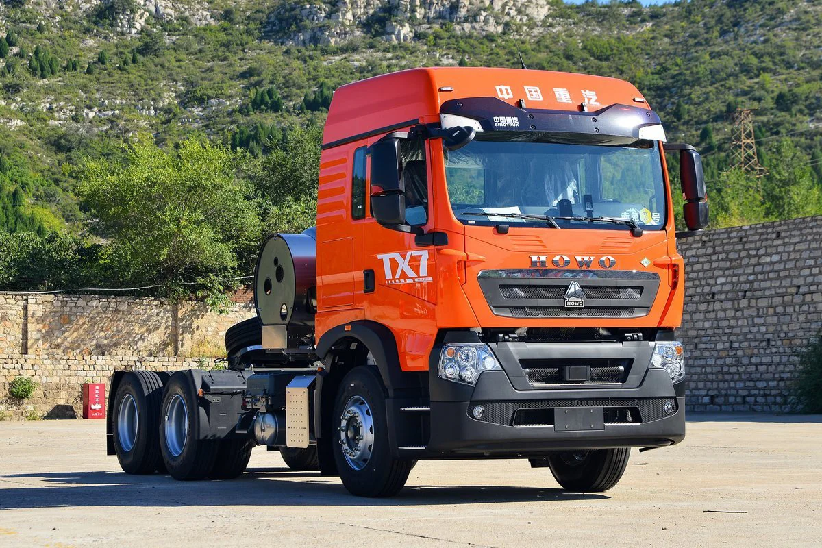 Б/у но хорошее состояние тяжелый грузовик Sinotruk HOWO TX7 6*4 LNG тягач мощностью 480 л.с.