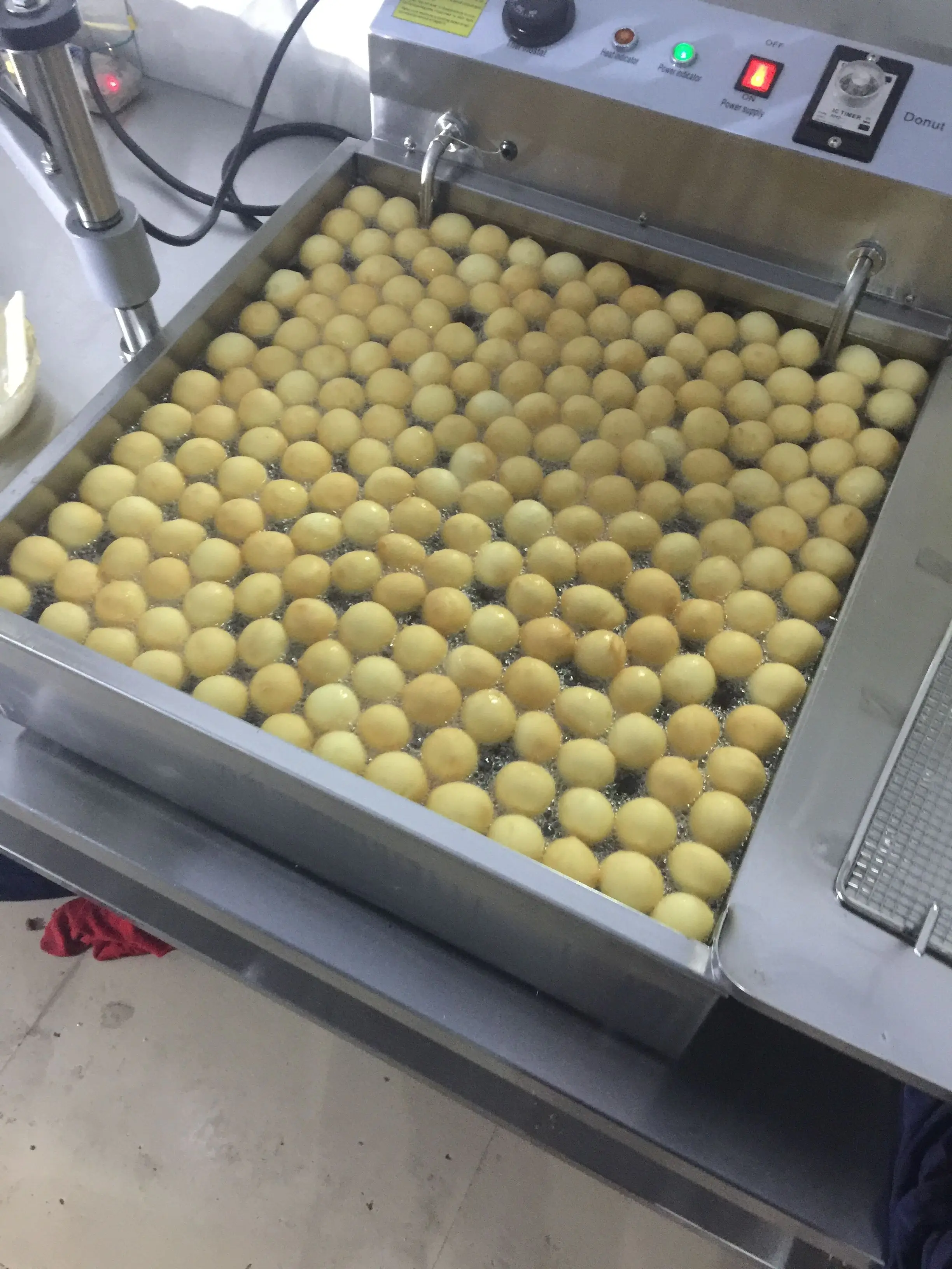 Mini donut machine maker high quality donut making machine donut making machines