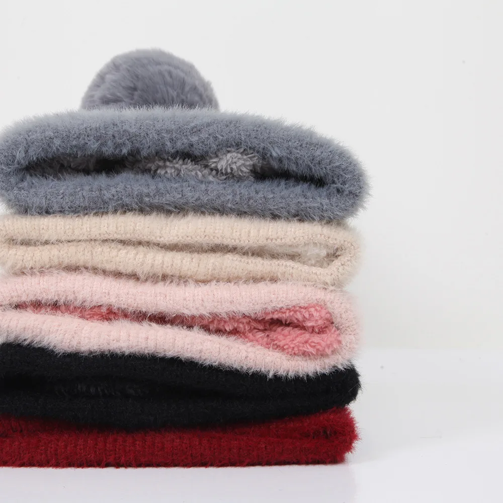 Outdoor Faux Fur Pompom Beanie Hat with Lining Winter With Custom Logo Solid Color Warm Knitted Skull Caps Beanies