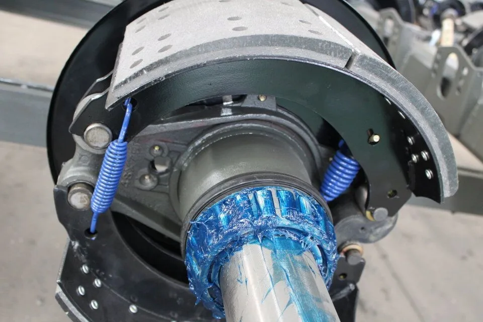 Track 1840mm Fuwa Axle Hot Sale Semi Trailer Axle Made In China