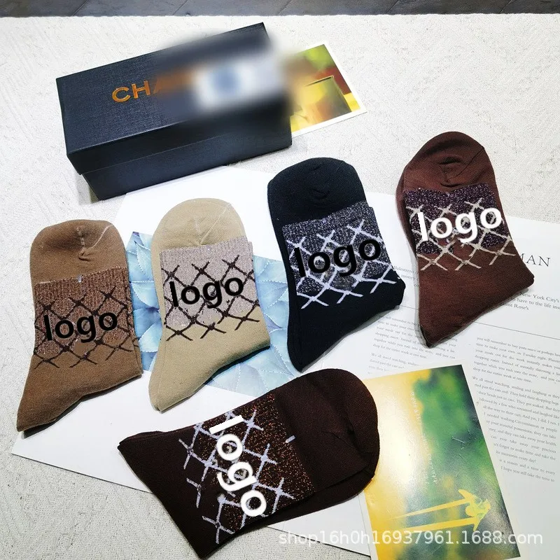 Designer Famous Brand Luxury Unisex Socks Running Graphic Custom Casual Football Socks 5 Pairs Of Gift Boxes