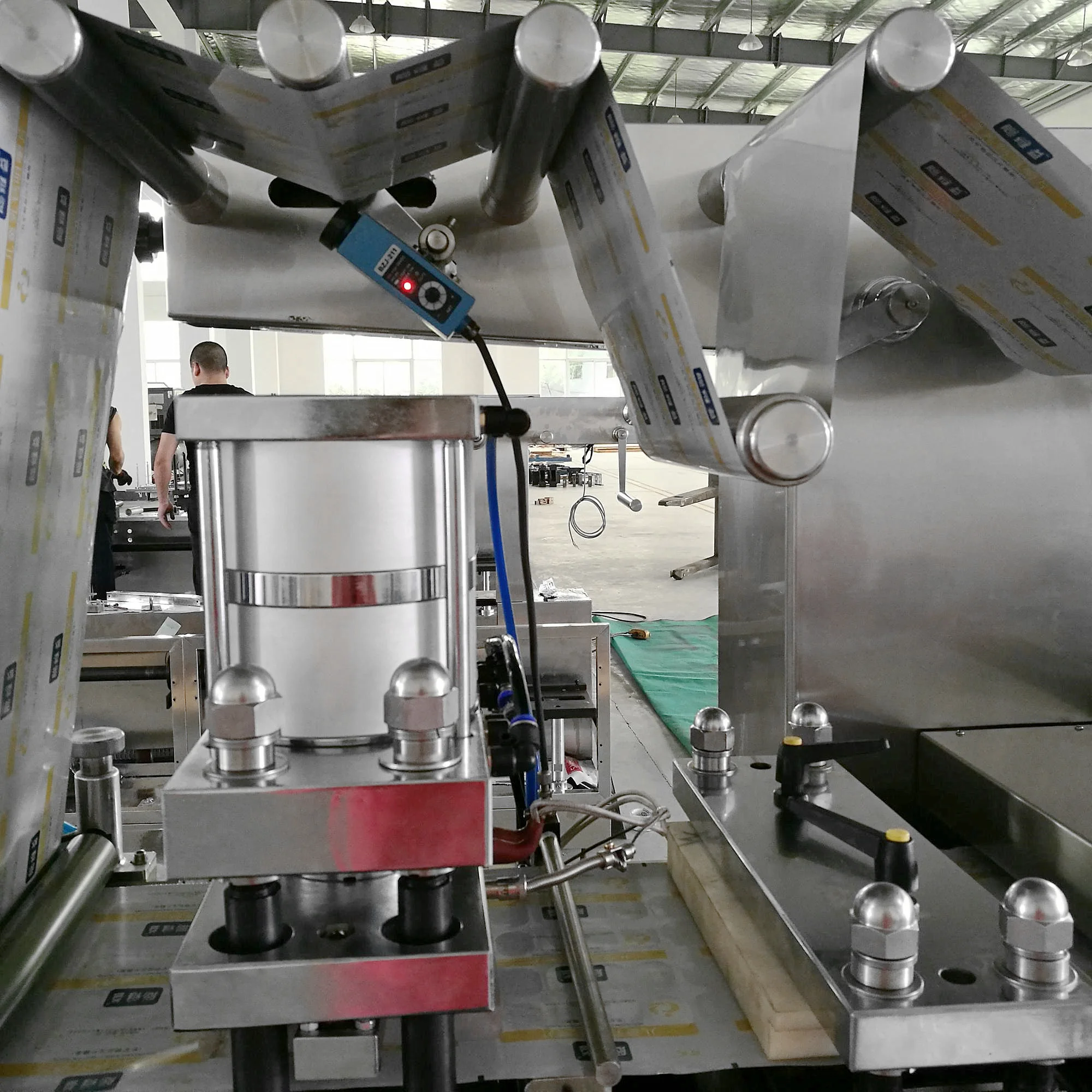 Automatic PVC Chewing Gum Blister Packaging  Packing Machine for Tablets