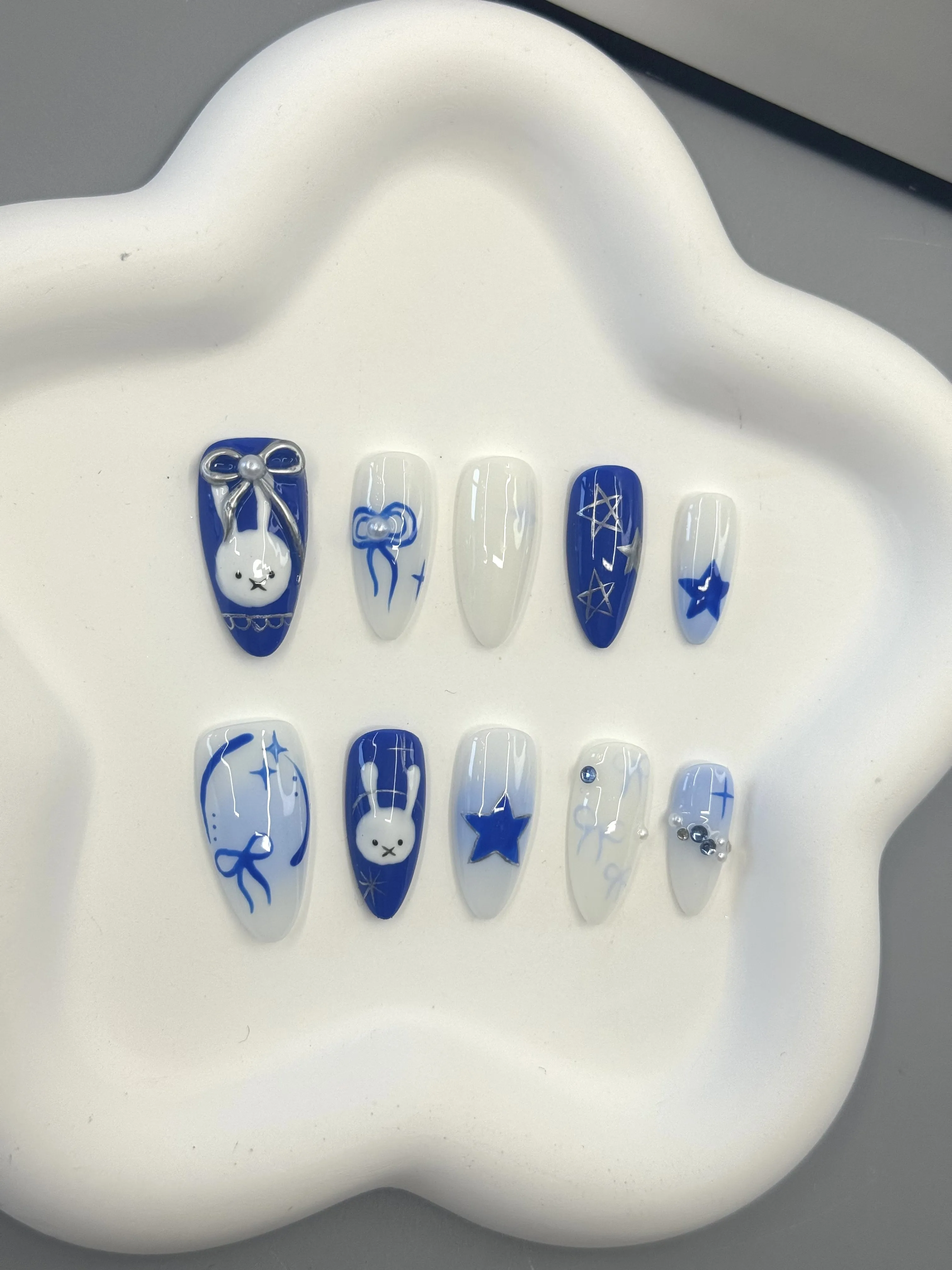 Handmade Press-On Nail Art Design 3D Golden Line Performance Acrylic False Nails