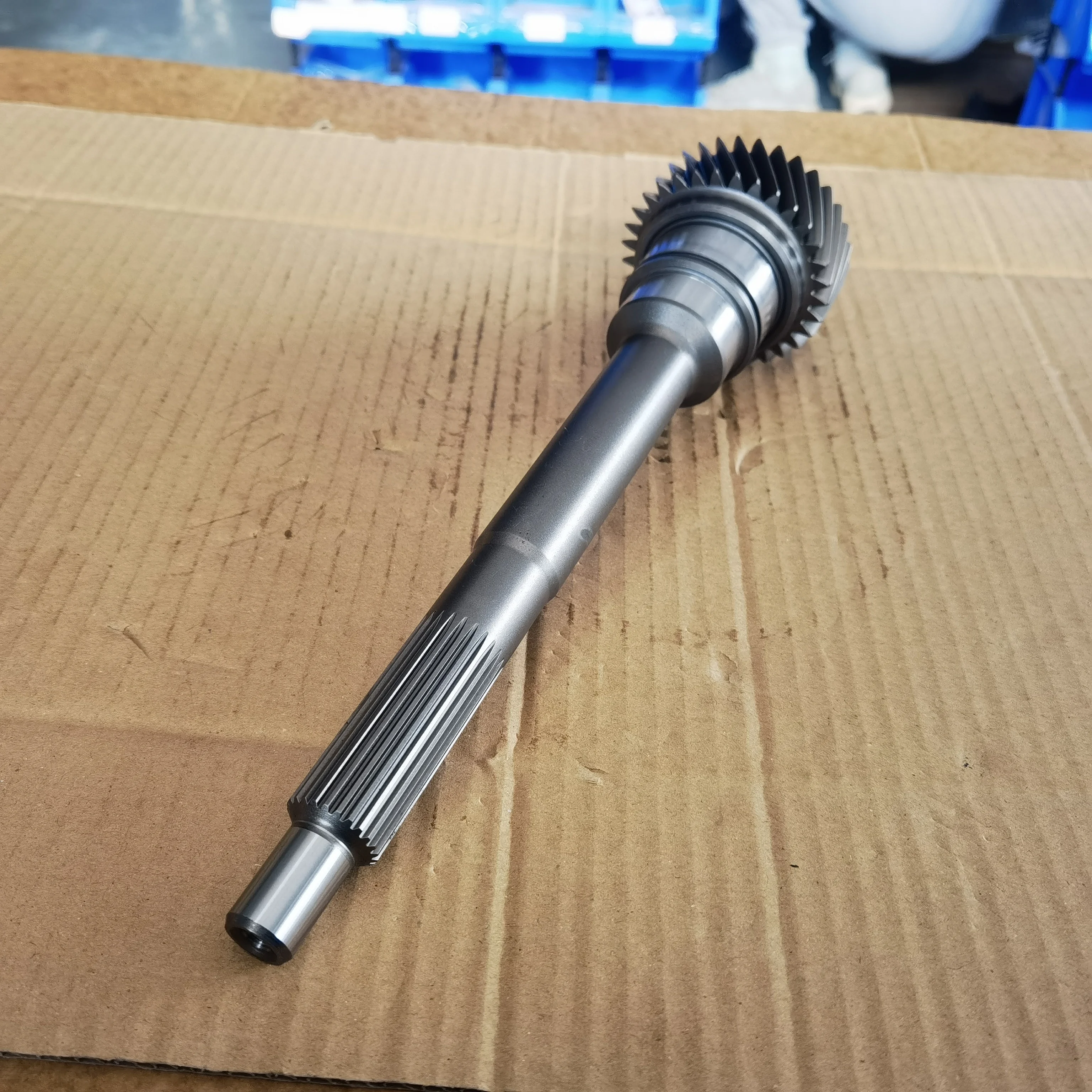 Truck 5-speed  manual transmission input shaft 1335 302 015 1335302015
