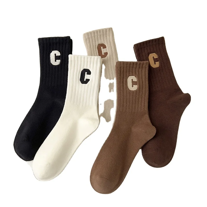 YUELI  Sweat absorbent cotton socks for men and women are fashionable and lovely in spring and summer.