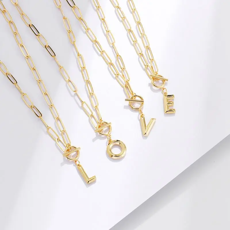 Newest Stylish plastic chain necklace With Good Quality