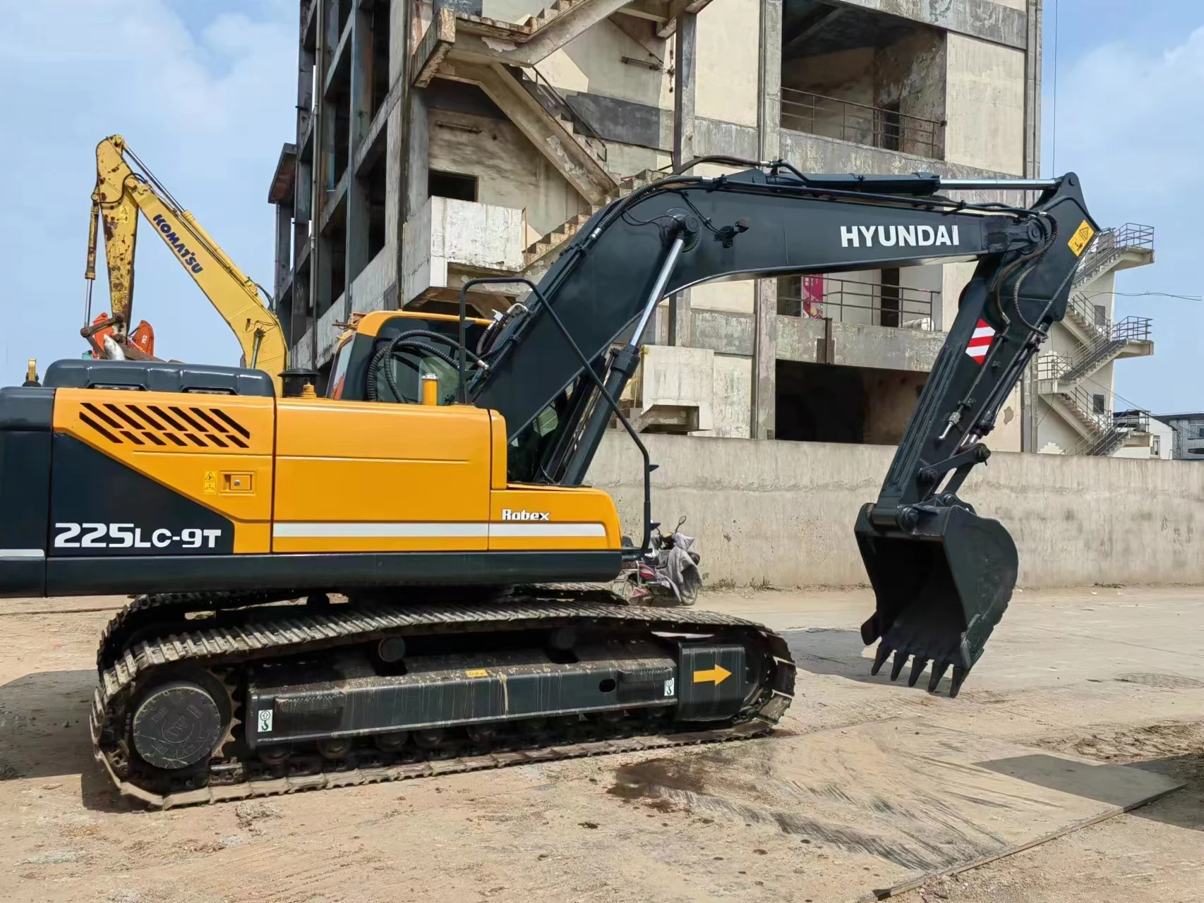 Excavator Used Machine Korea Hyundai 225LC 305LC 380LC 480LC Excavator Digger Sale