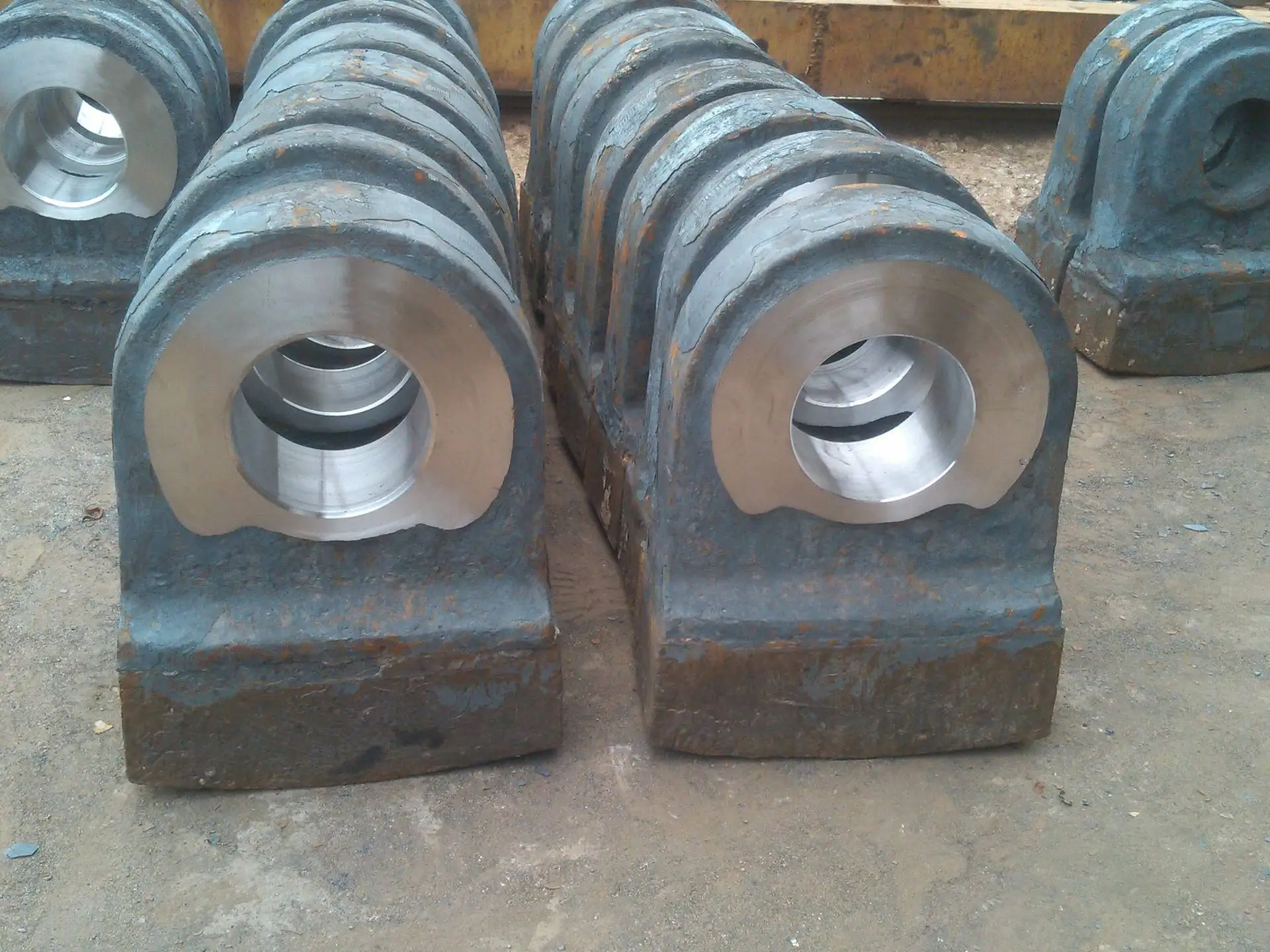ASTM A128 Grade B-2  High Manganese Steel Hammer  Wear-Resistant Crusher Spare Parts High Manganese casting