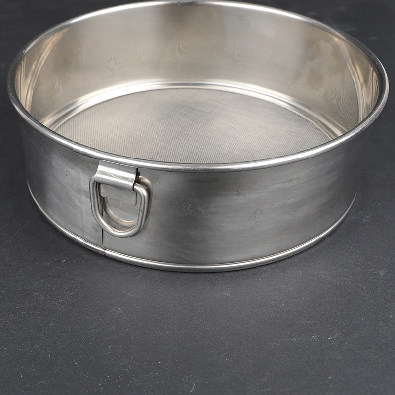 Wholesale cheap and durable stainless steel hand-held manual baking tool filter sieve