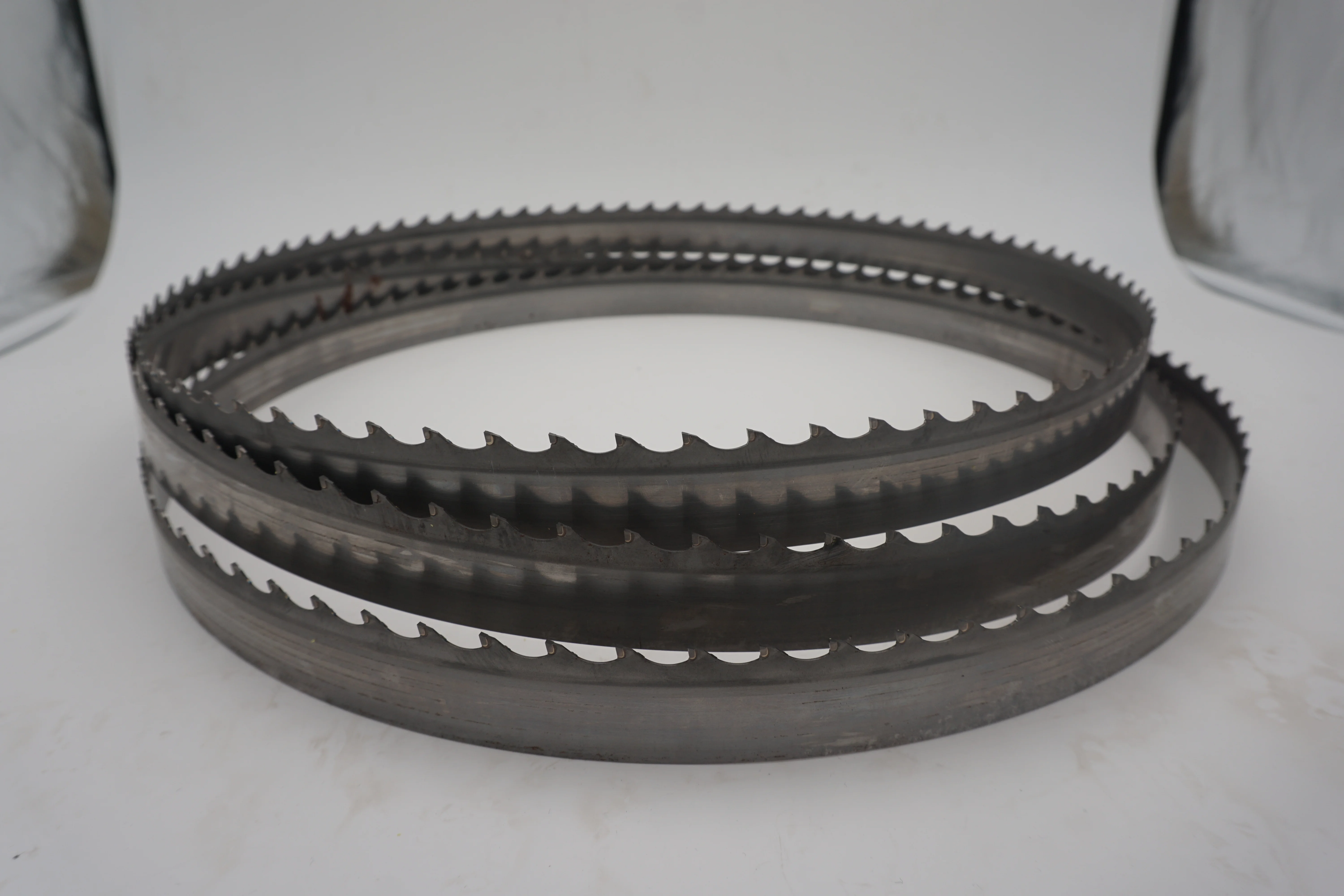 
Reasonable price and high quality cutting bi metal band saw blade for meat bone 