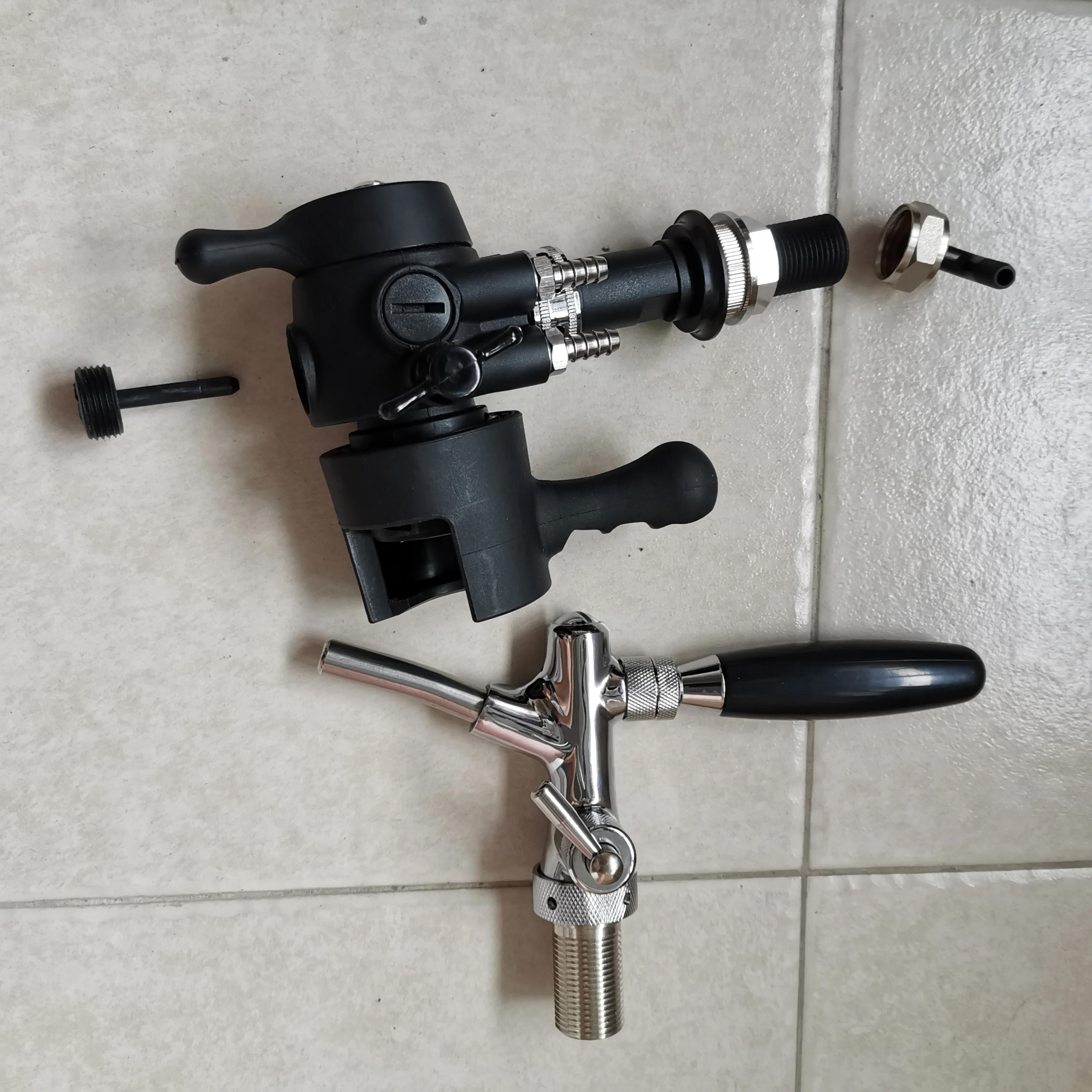 Home Brewing Wintap Keg Faucet De-foaming Beer Tap PET Bottle Filler with flow control european standard beer faucet