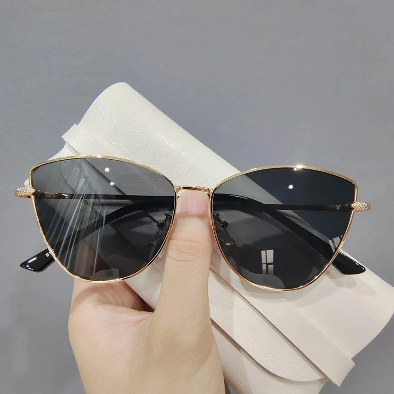Street Photo Retro Decorative Rim Women Designer Outdoor Shades Metal Small Frame Gradient Color Glasses Cat Eye Sunglasses