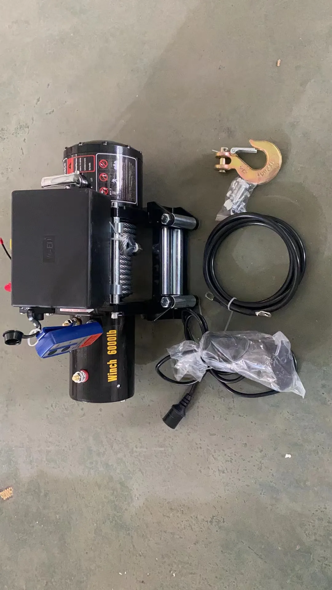 2000-12000lbs 12V 24V 4WD off road 4x4 car electric winch with rope