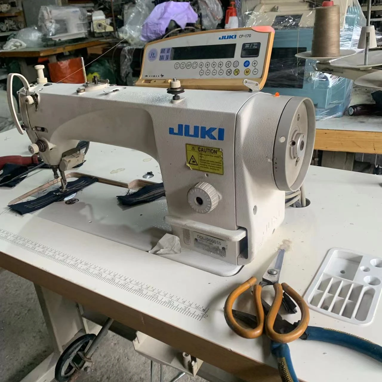 High quality 90% new used JUKI-9000ss industrial sewing machine