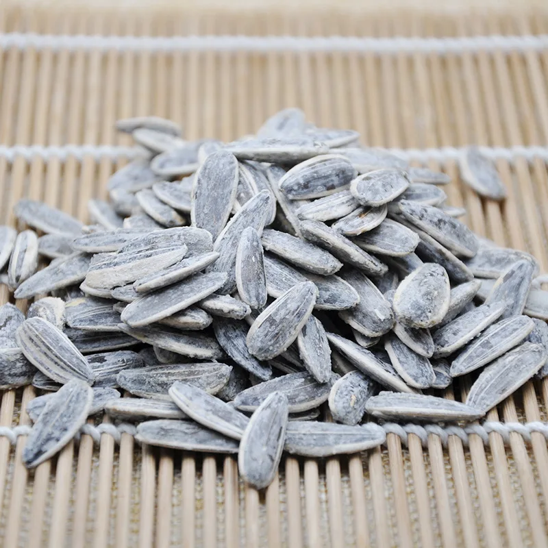 Chinese Sunflower Seeds Black Stripe Melon Seeds Pecan Flavored Melon Seeds 106g